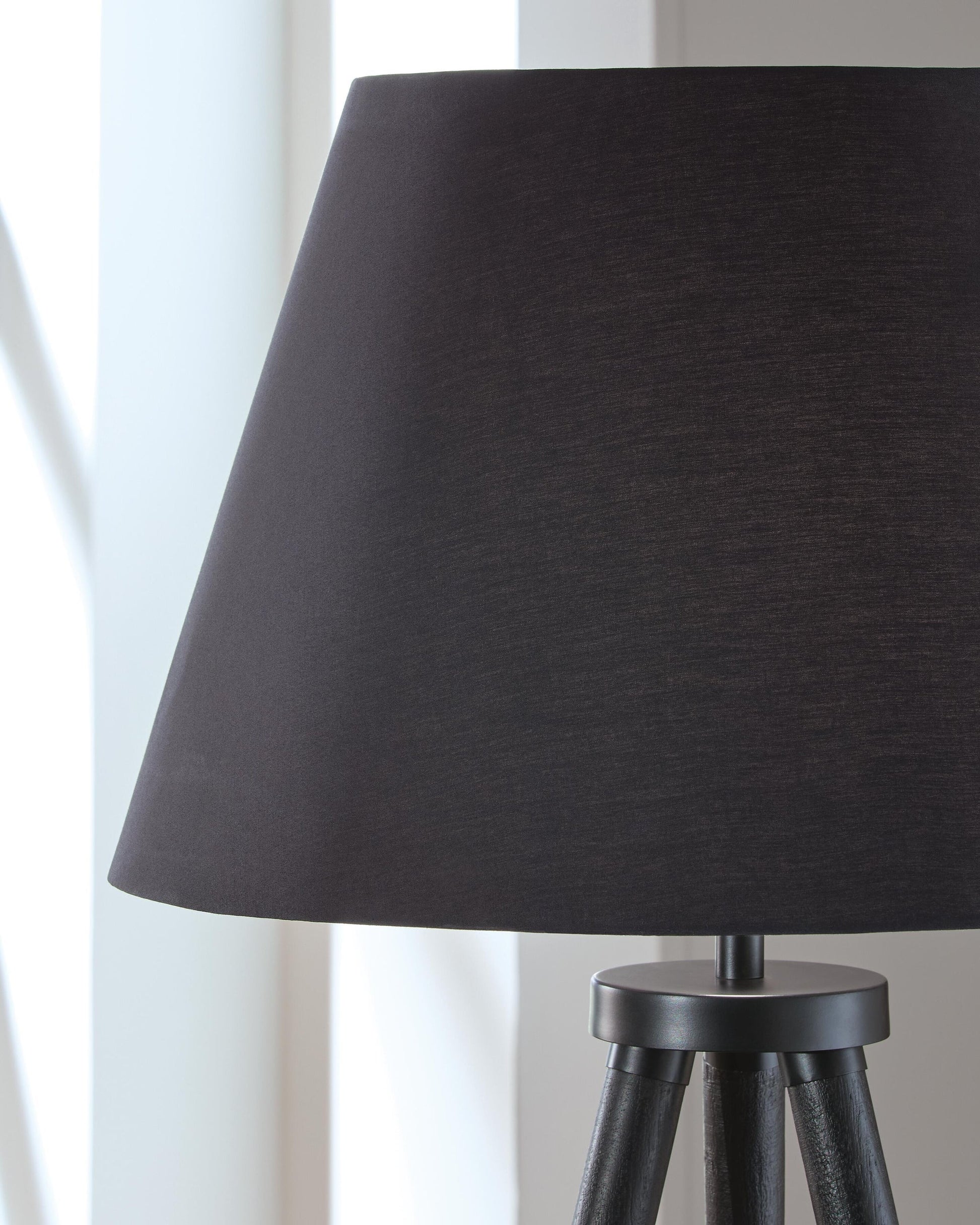 Orhan Wood Floor Lamp (1/CN) Signature Design by Ashley®