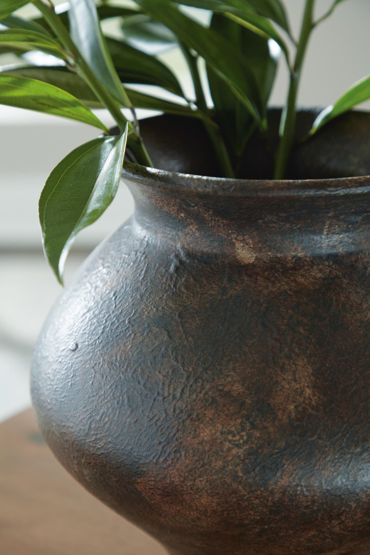 Laddlow Vase Signature Design by Ashley®
