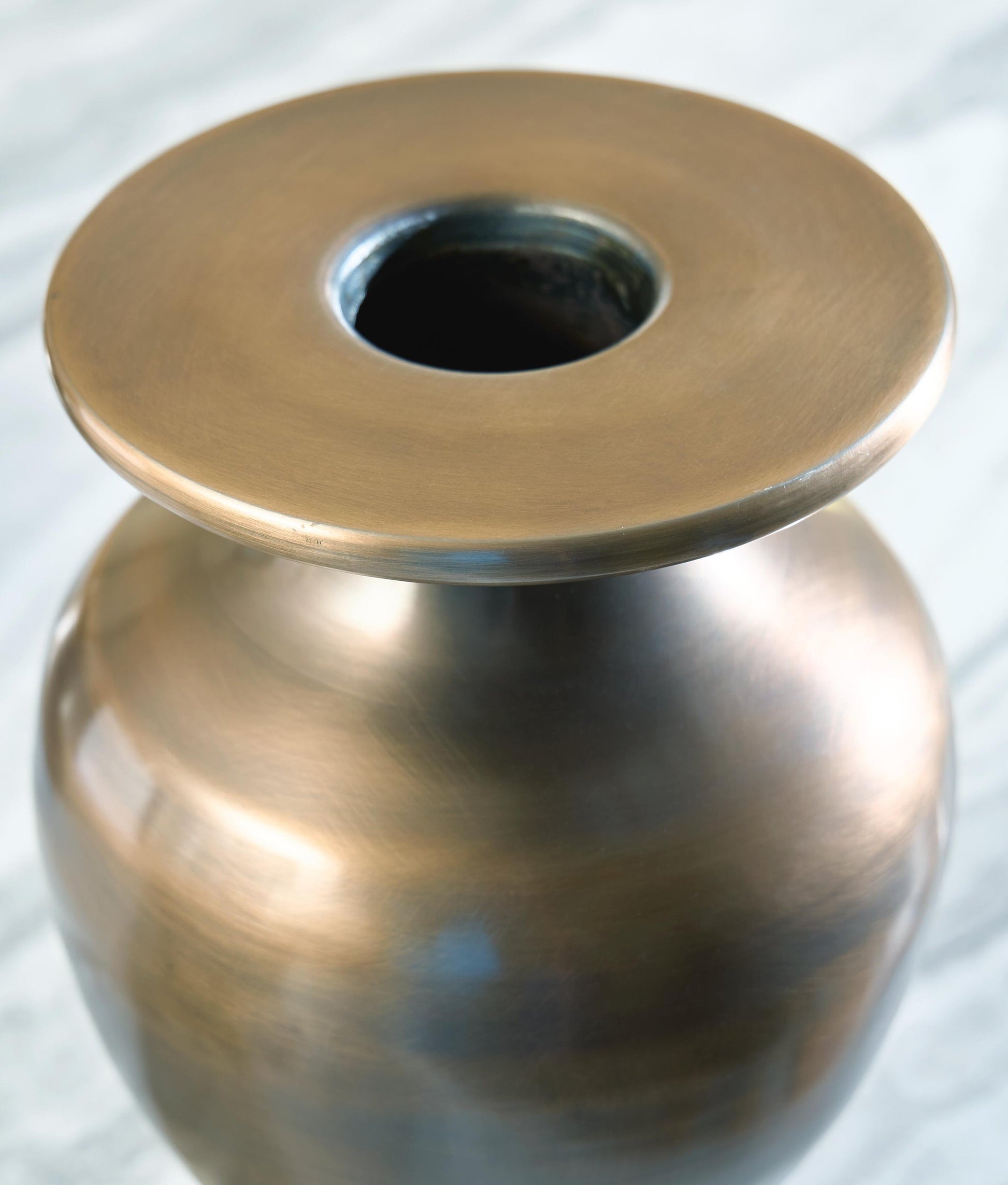 Fedorleigh Vase Signature Design by Ashley®