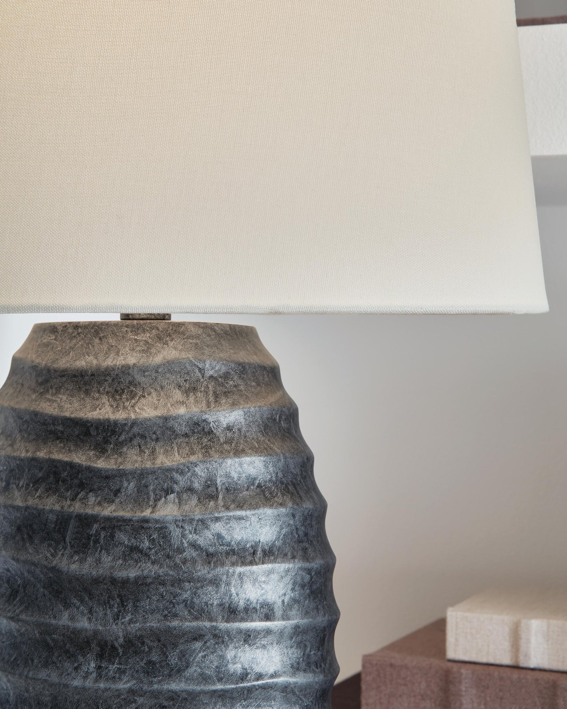 Caronick Poly Table Lamp (2/CN) Signature Design by Ashley®