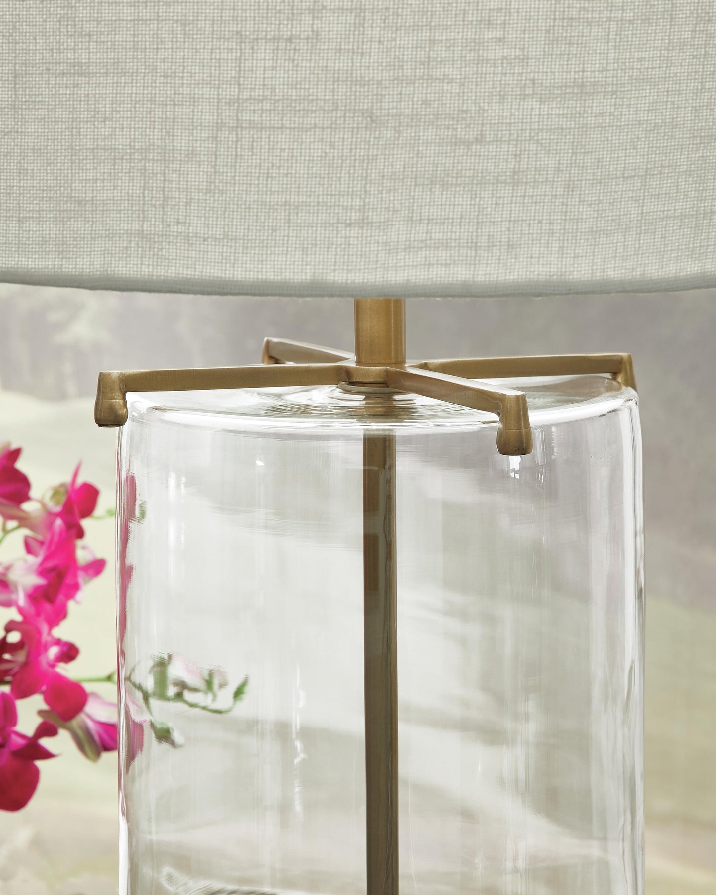 Gizeh Glass Table Lamp (1/CN) Signature Design by Ashley®