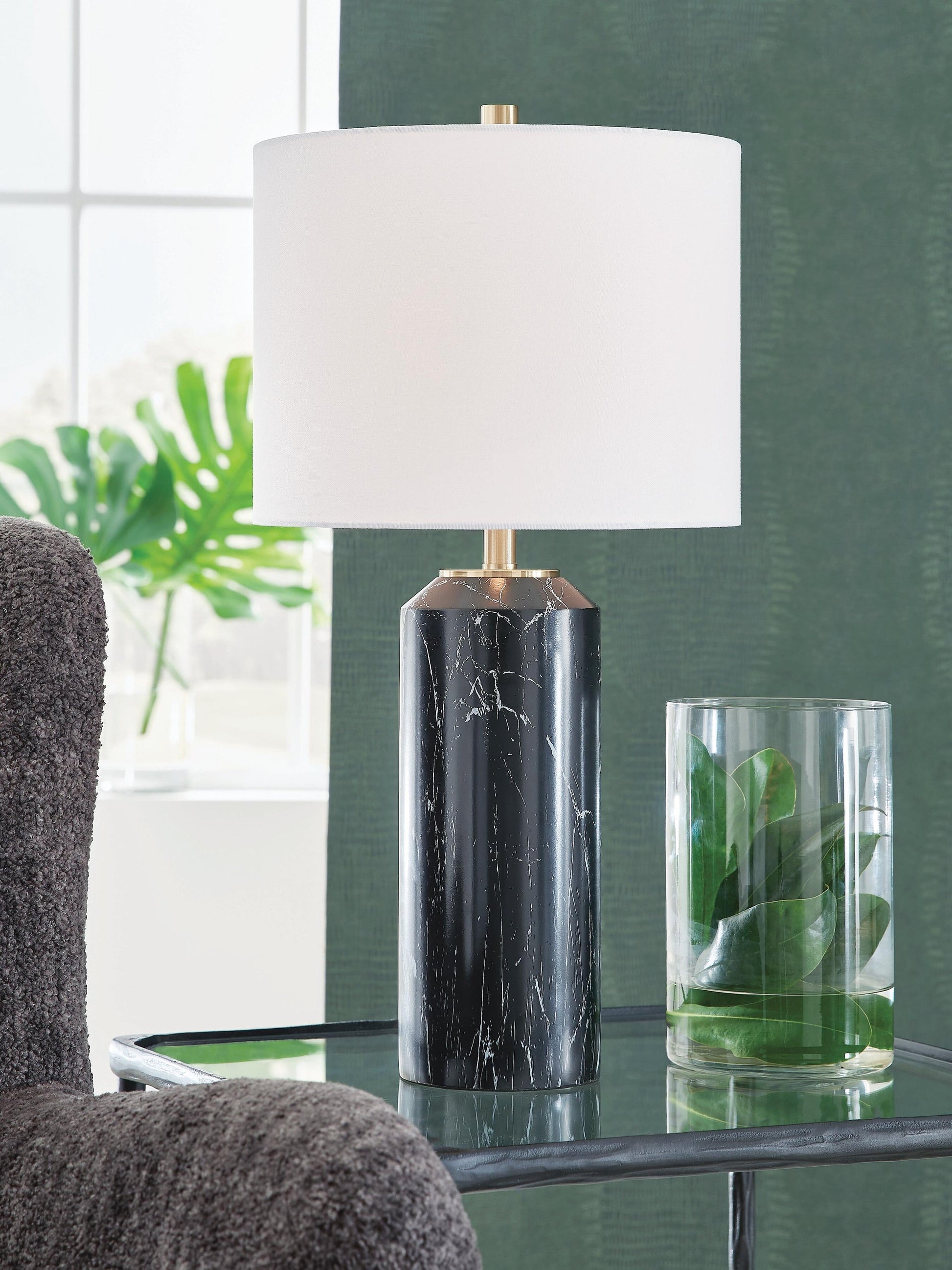 Hanzila Poly Table Lamp (1/CN) Signature Design by Ashley®