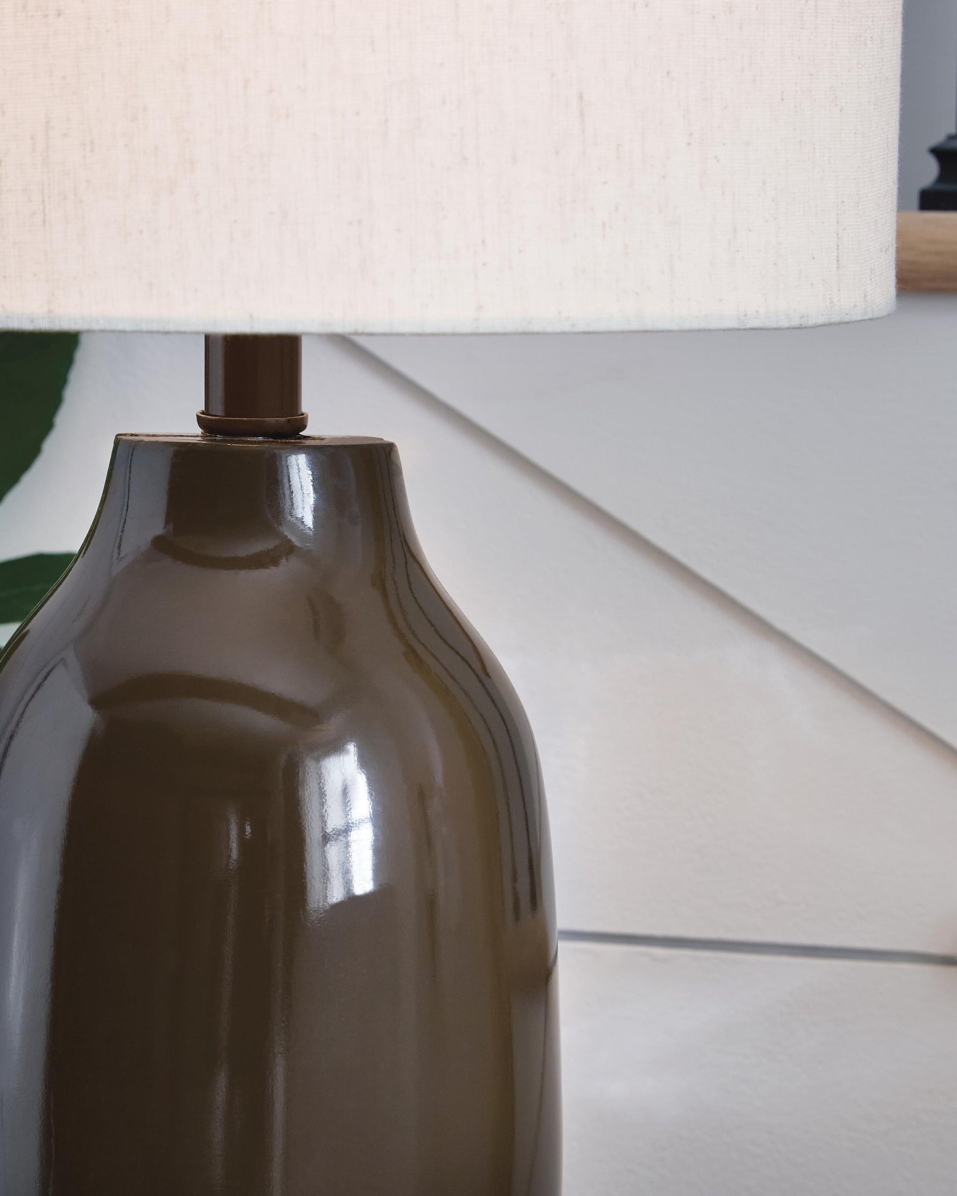 Jyler Terracotta Table Lamp (1/CN) Signature Design by Ashley®