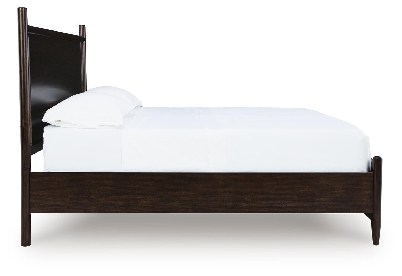 Dantenton California  Panel Bed Benchcraft®