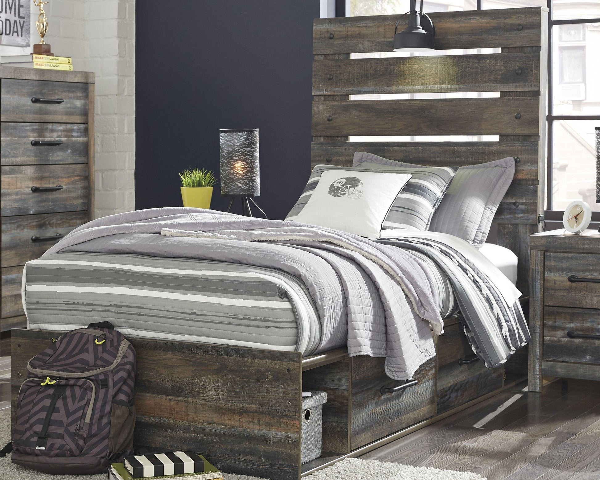 Drystan  Panel Bed With Mirrored Dresser Signature Design by Ashley®