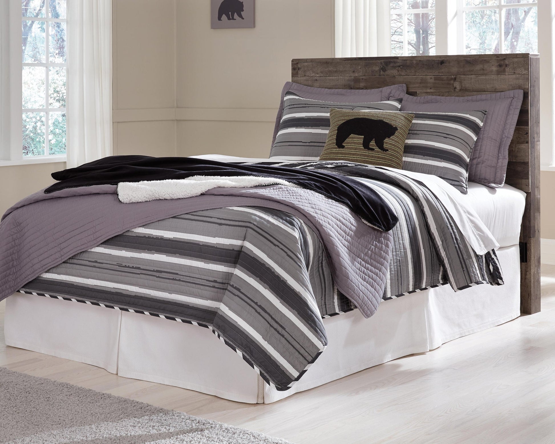 Derekson  Panel Headboard Bed With Mirrored Dresser Benchcraft®