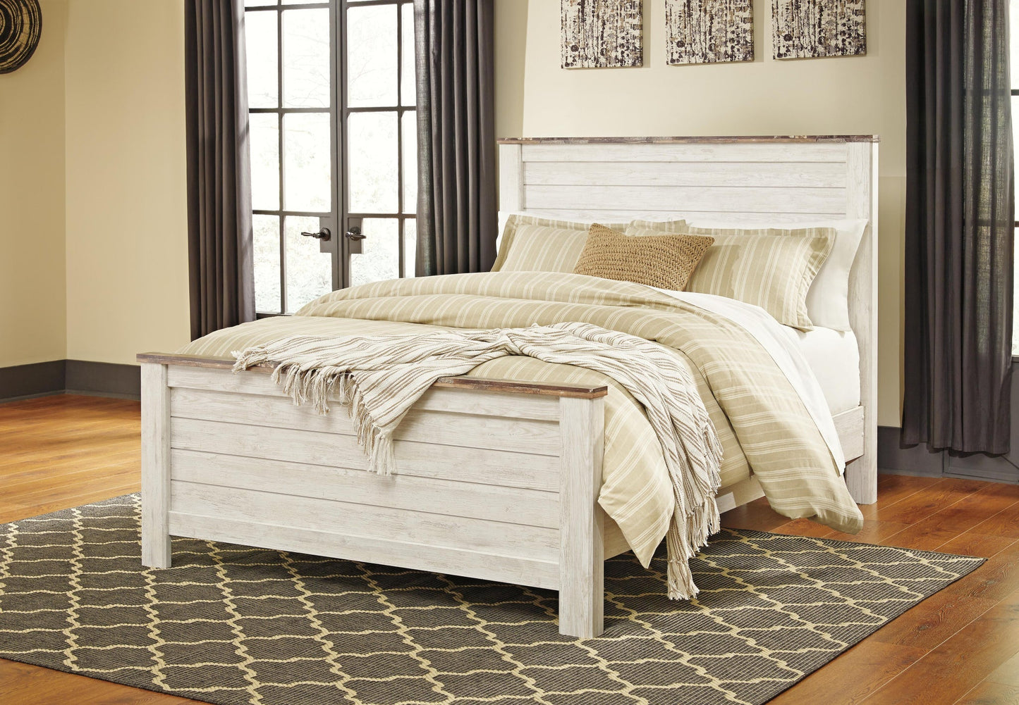 Willowton  Panel Bed With Mirrored Dresser Signature Design by Ashley®