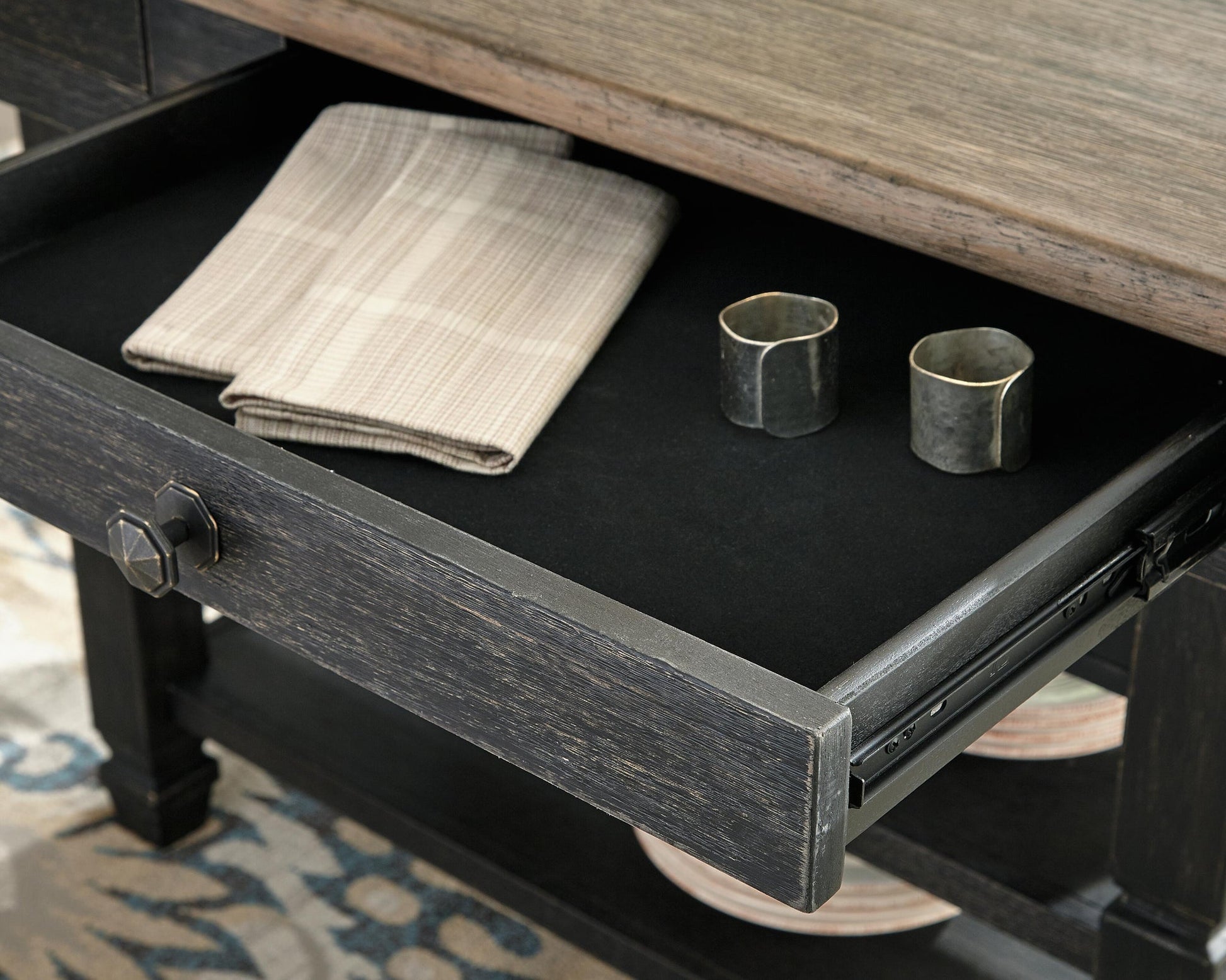 Tyler Creek Dining Table and 6 Chairs Signature Design by Ashley®