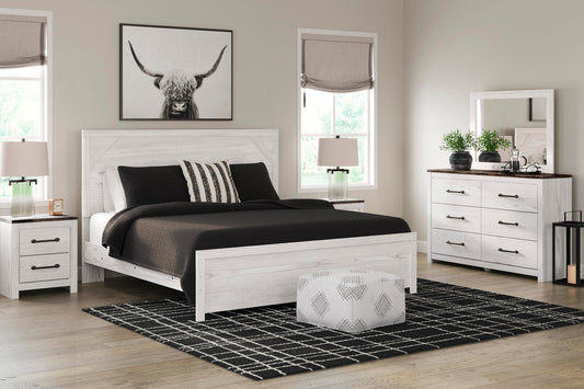 Gerridan  Panel Bed With Mirrored Dresser And Nightstand Signature Design by Ashley®