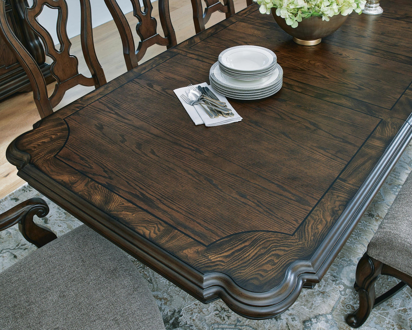 Maylee Dining Table and 6 Chairs Signature Design by Ashley®