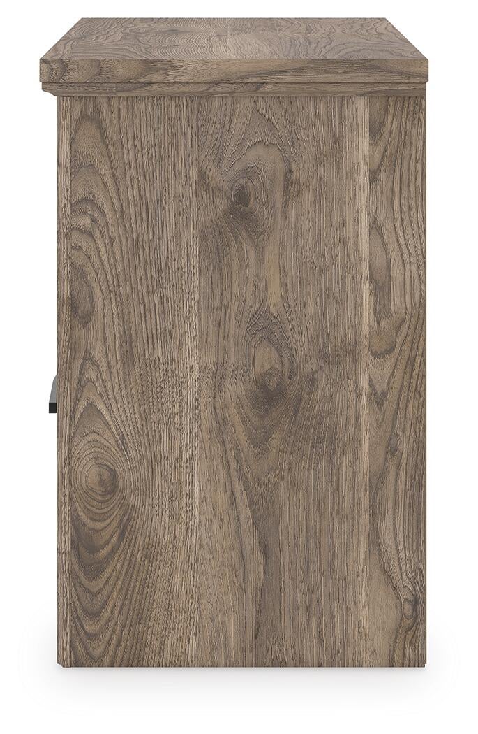 Keithland  Panel Bed With Mirrored Dresser And Nightstand Signature Design by Ashley®