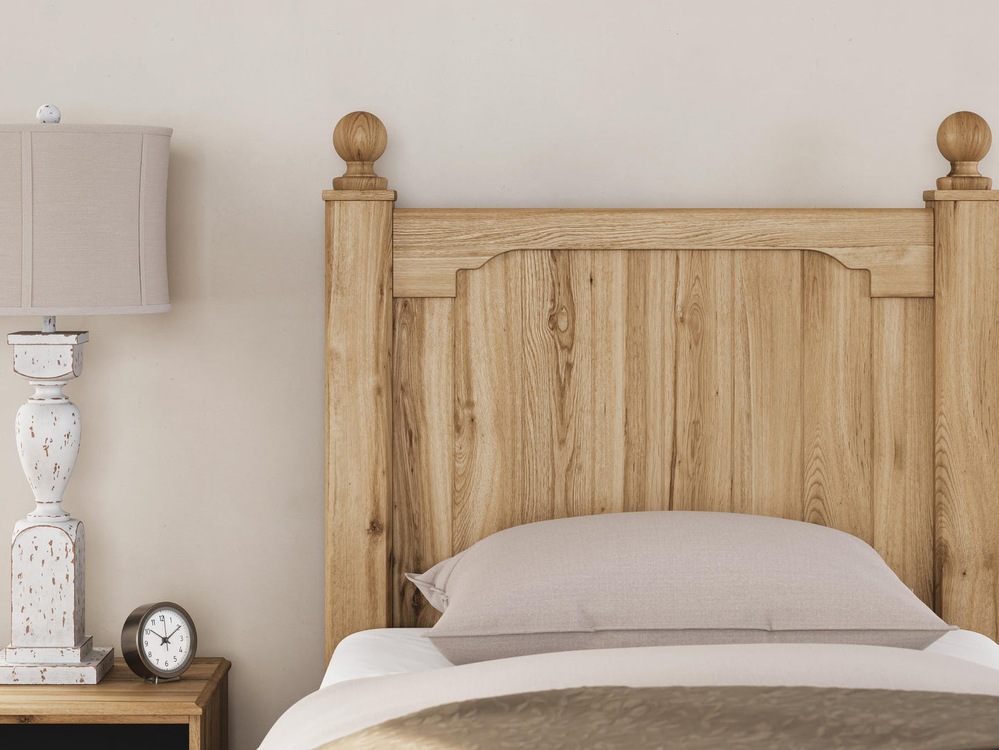 Galletyn  Panel Bed With Mirrored Dresser Signature Design by Ashley®