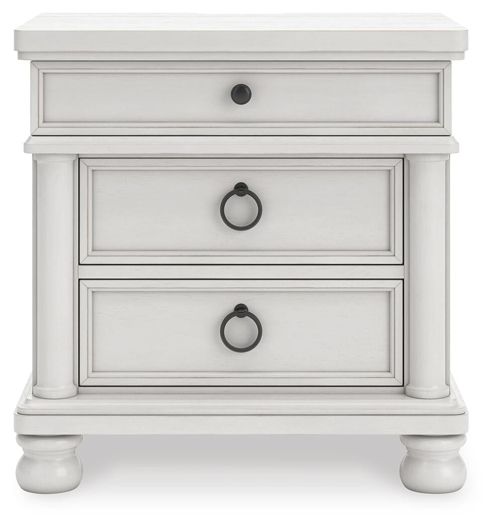 Chadworth  Poster Bed, Dresser, Mirror And Nightstand Signature Design by Ashley®