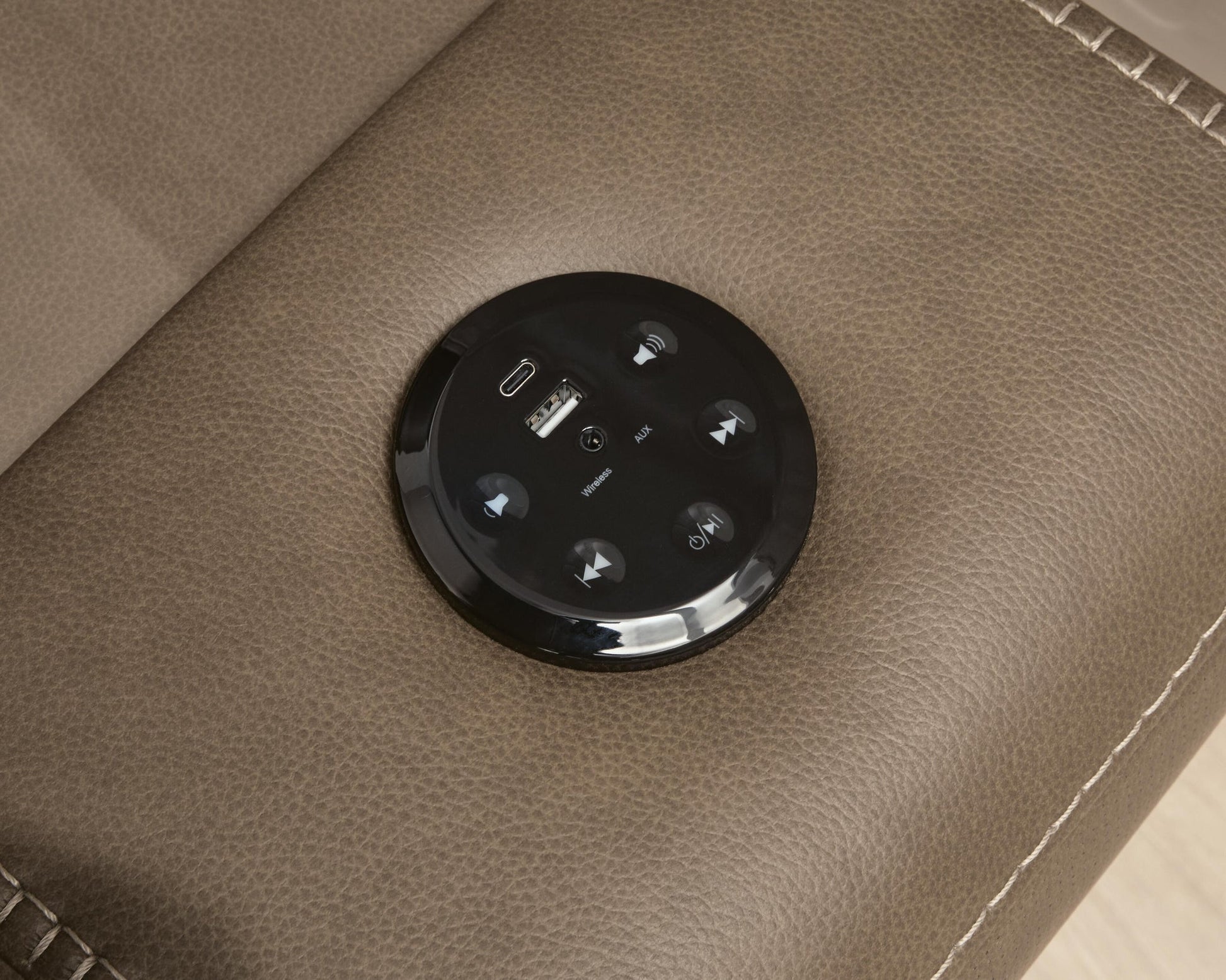 Max-Momentum 6-Piece Power Reclining Sectional with Audio Console Signature Design by Ashley®