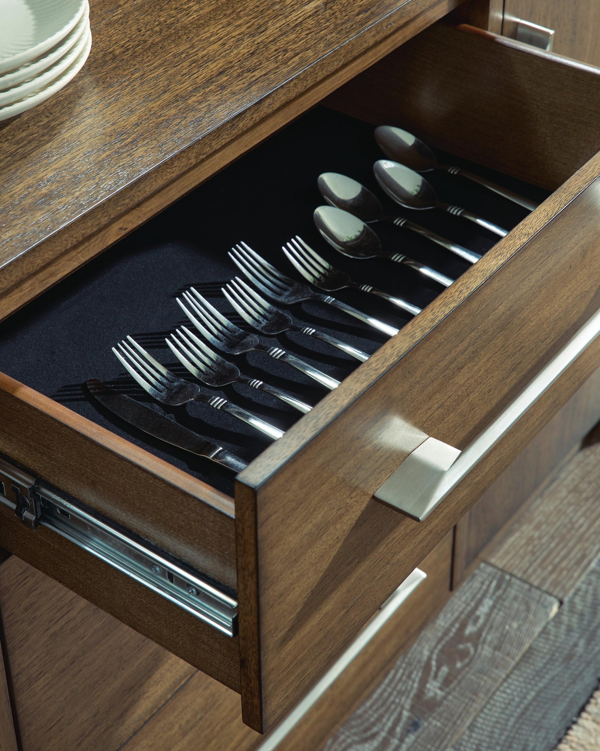 Marxmore Dining Room Server Benchcraft®