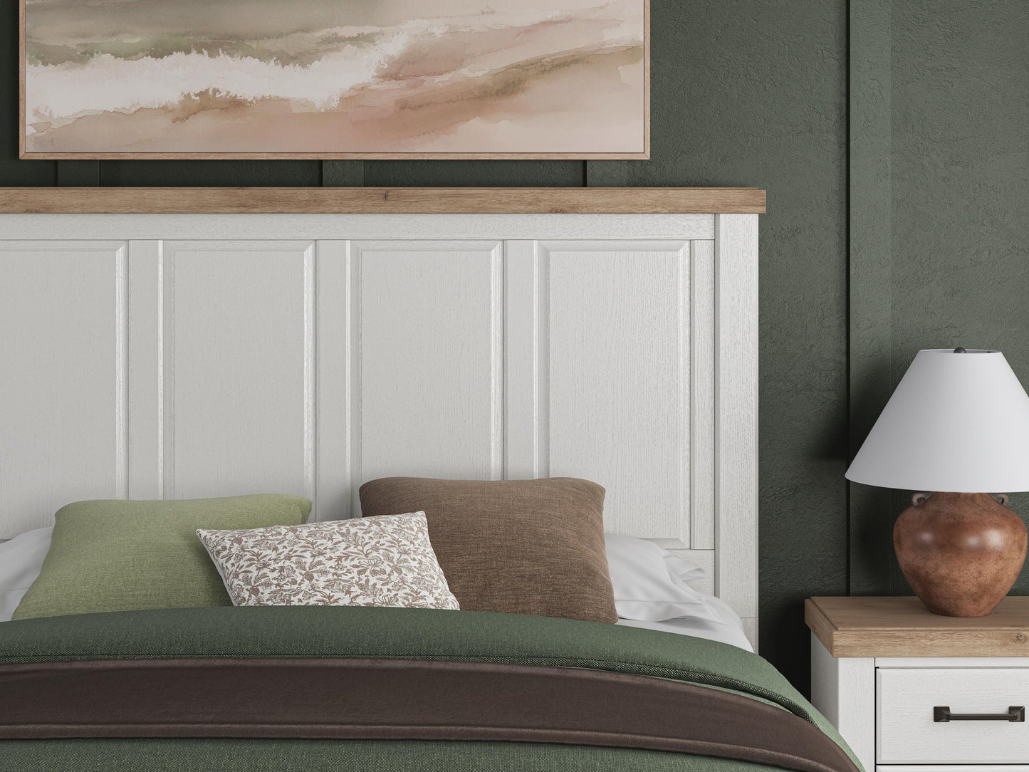 Savonport  Panel Bed, Dresser And Mirror Benchcraft®