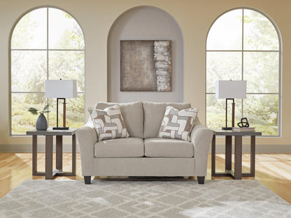 Willarae Loveseat Benchcraft®