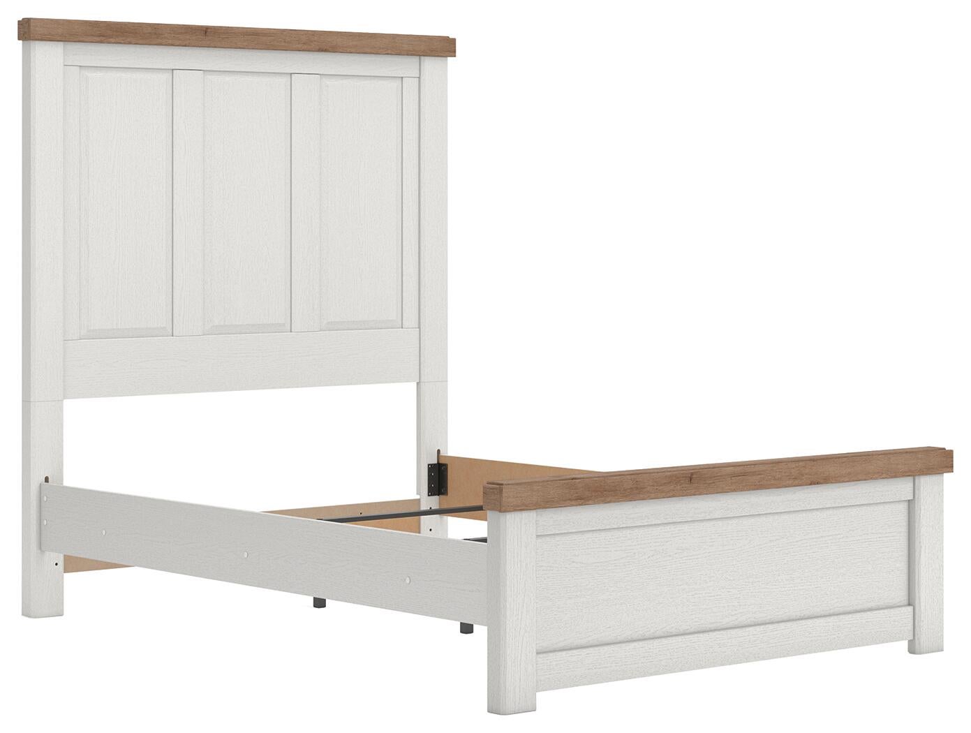 Savonport  Panel Bed. Dresser, Mirror And Nightstand Benchcraft®