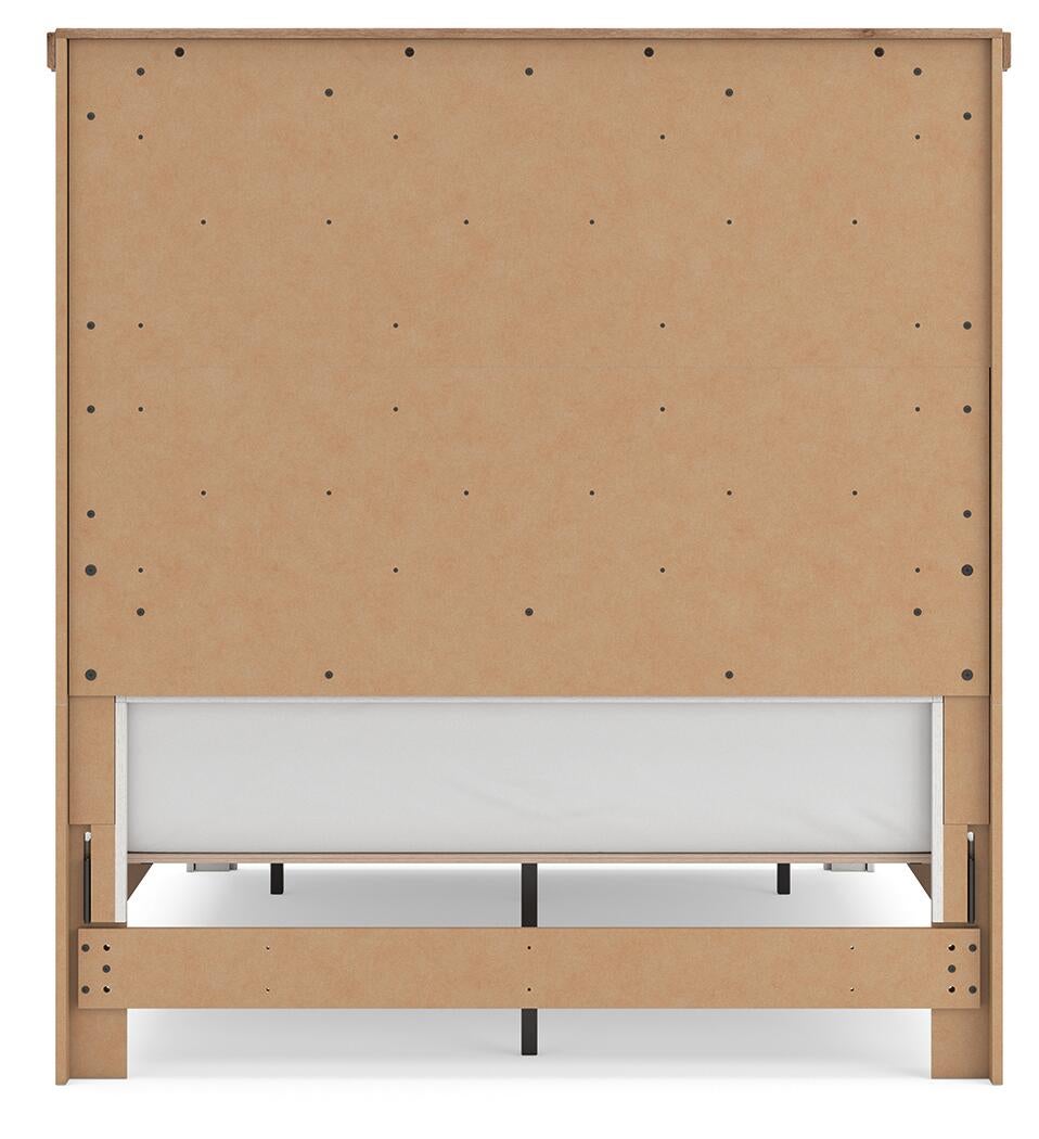Savonport  Panel Storage Bed, Dresser And Mirror Benchcraft®
