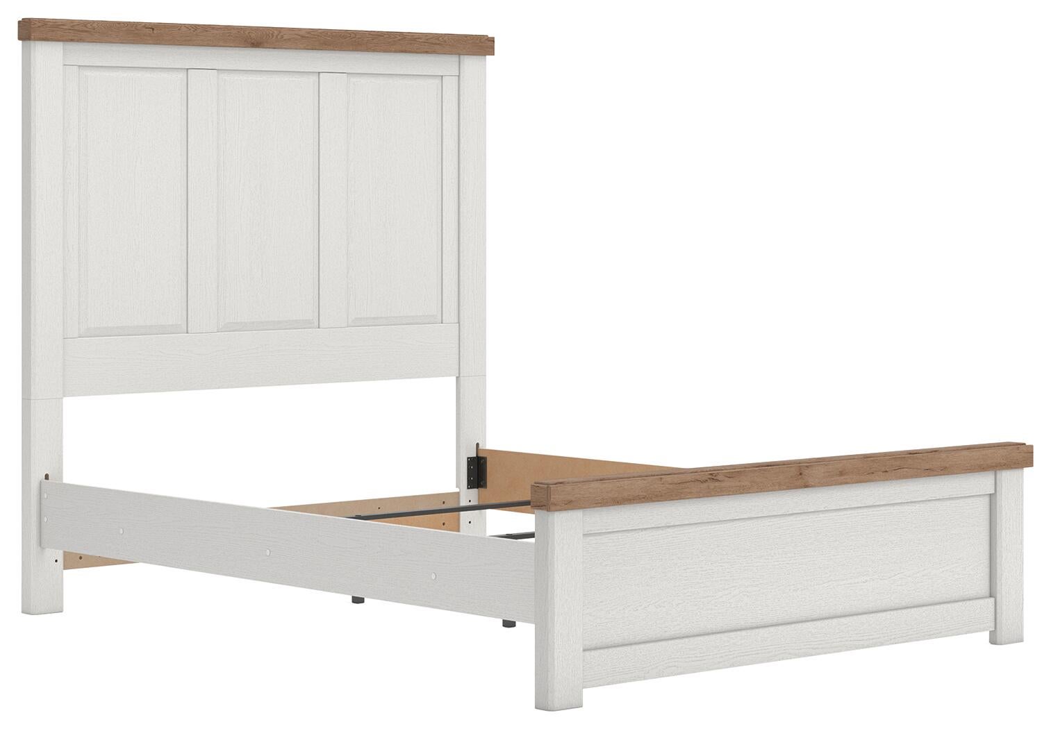 Savonport  Panel Bed. Dresser, Mirror And Nightstand Benchcraft®