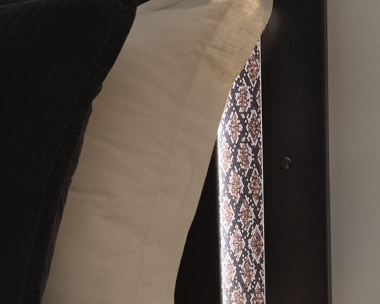 Brizmore  Panel Bed Signature Design by Ashley®