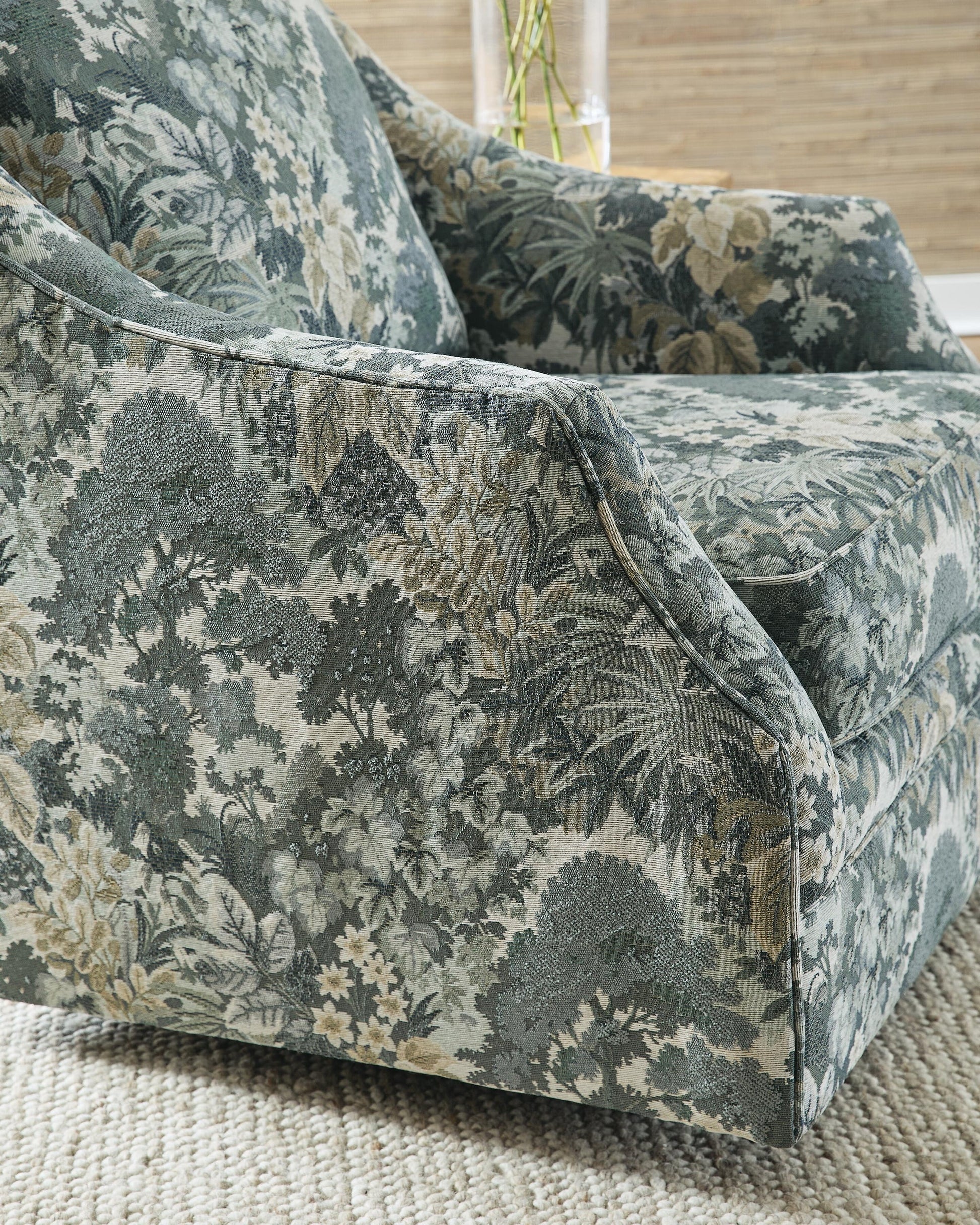 Gubbins Swivel Accent Chair Signature Design by Ashley®
