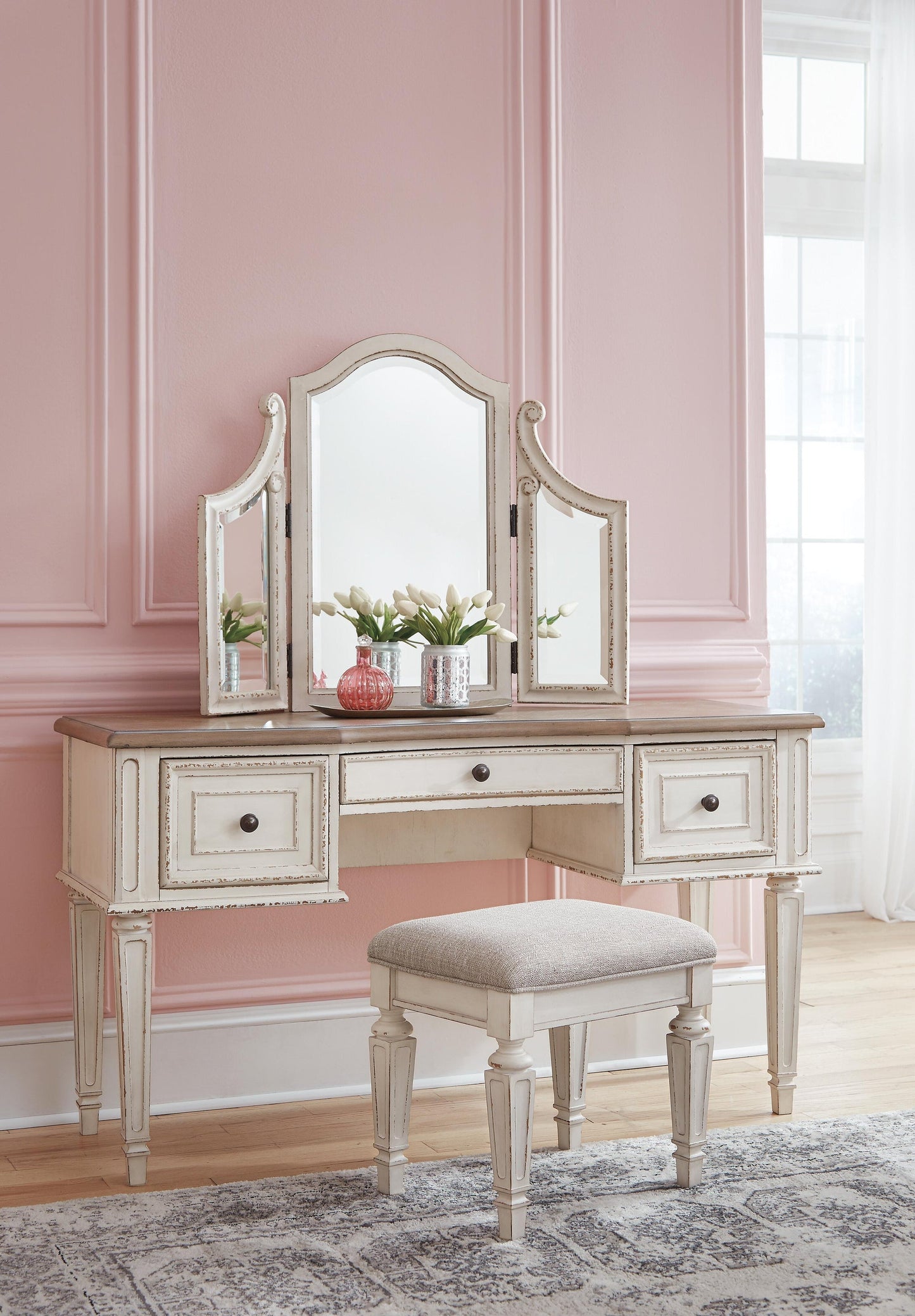 Realyn Vanity/Mirror/Stool (3/CN) Signature Design by Ashley®