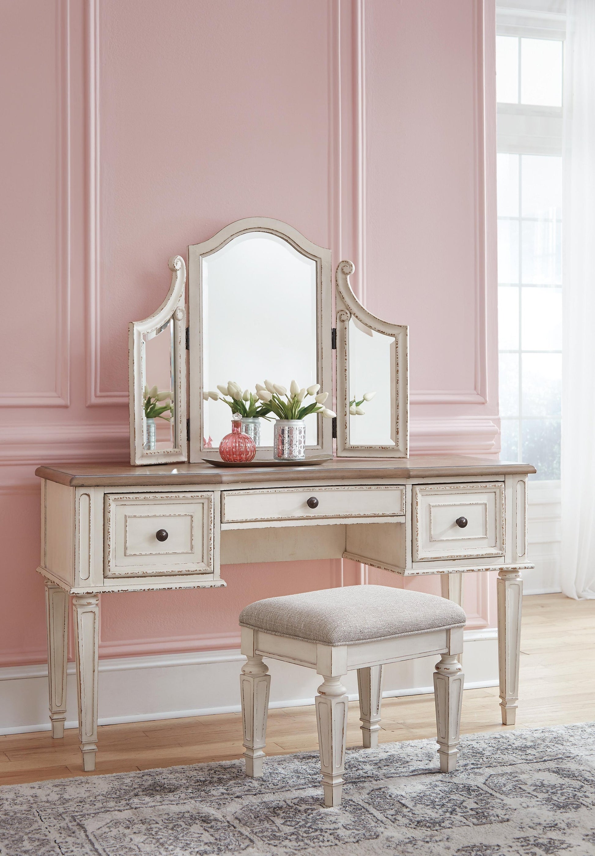 Realyn Vanity/Mirror/Stool (3/CN) Signature Design by Ashley®