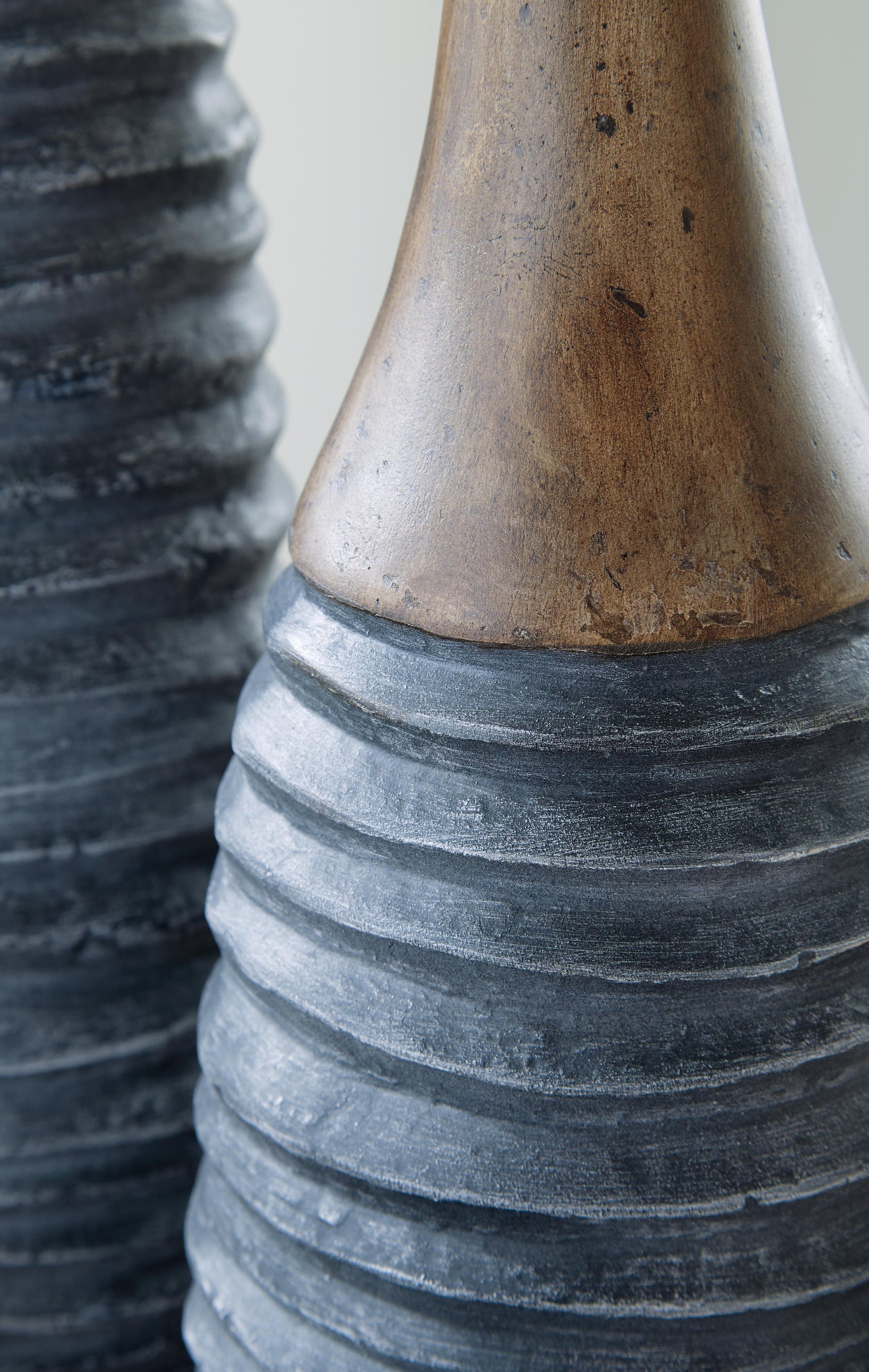 Blayze Vase Set (2/CN) Signature Design by Ashley®