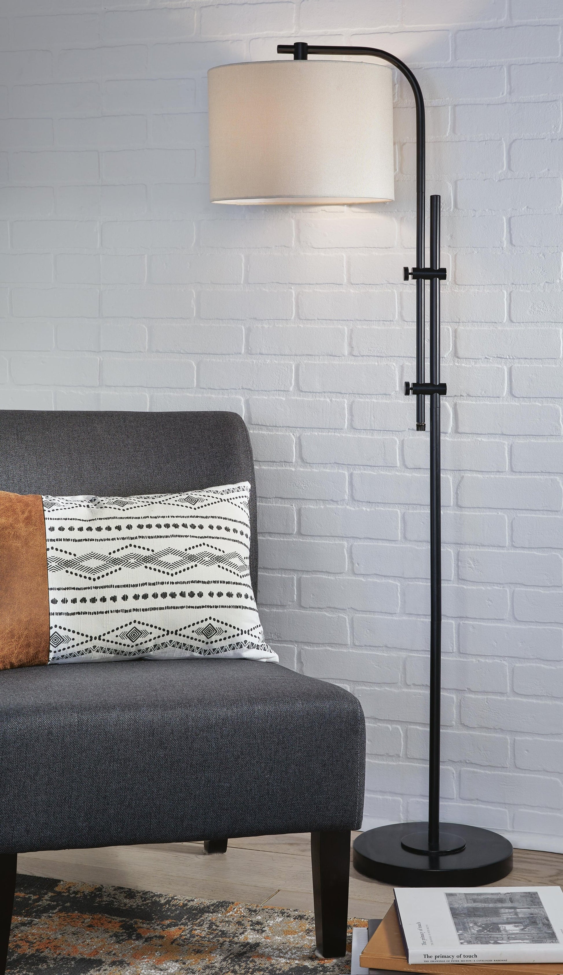 Baronvale Metal Floor Lamp (1/CN) Signature Design by Ashley®