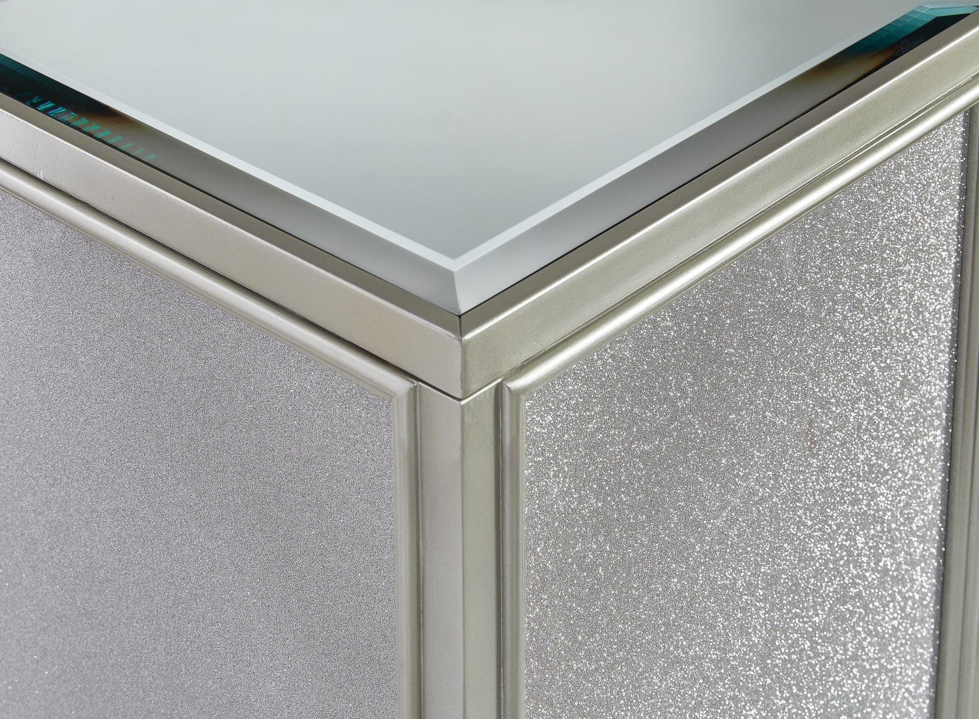 Traleena Nesting End Tables (2/CN) Signature Design by Ashley®