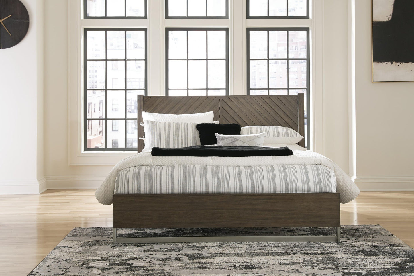 Arkenton  Panel Bed Ashley®