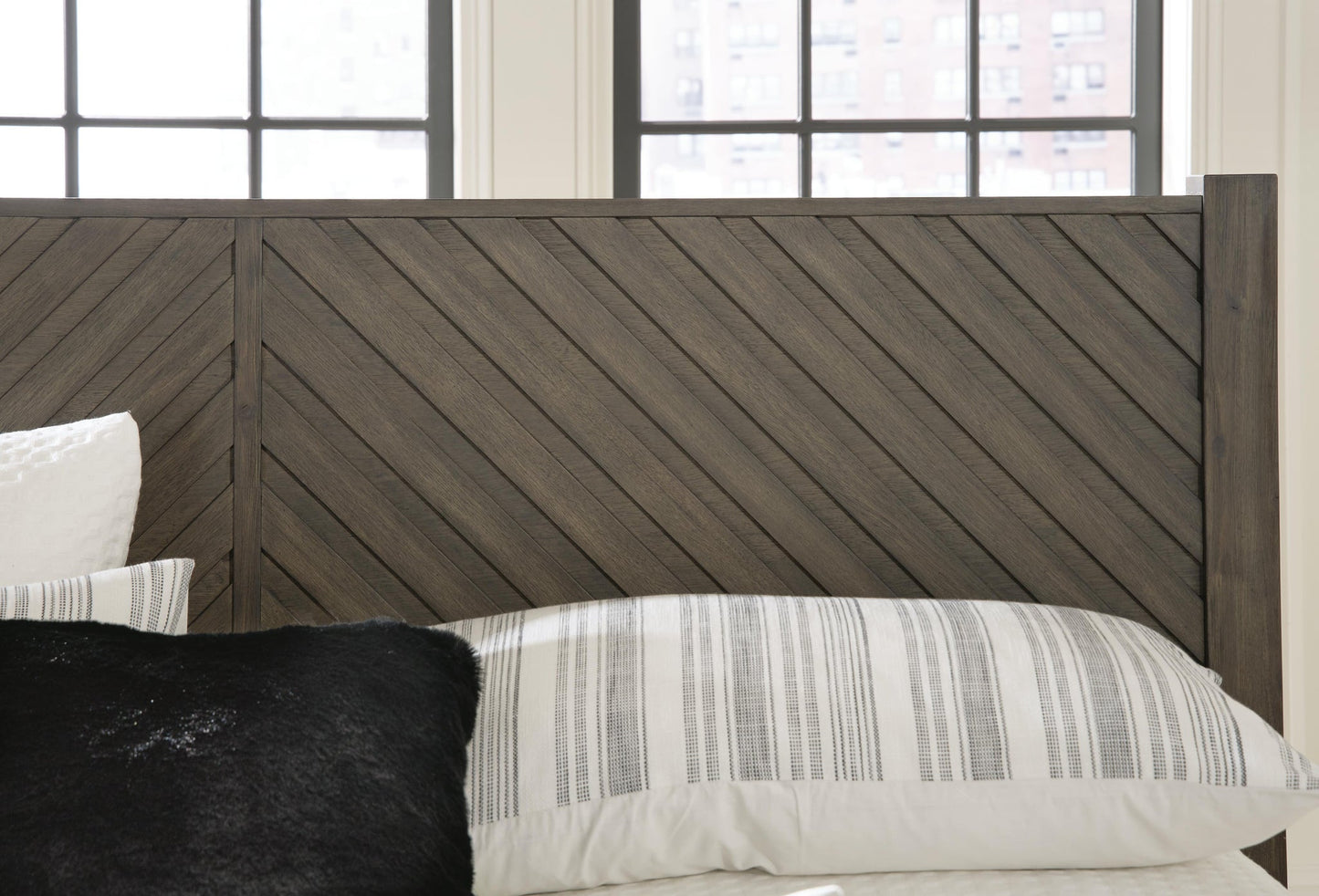 Arkenton  Panel Bed Ashley®
