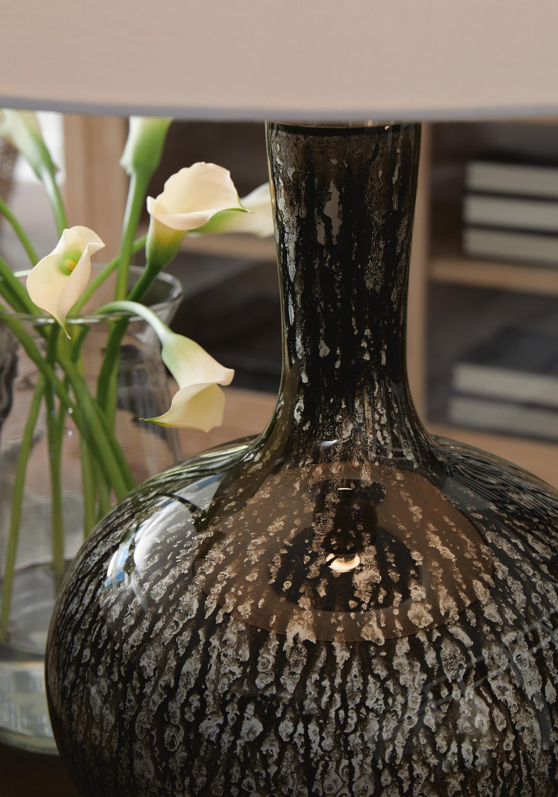 Tenslow Glass Table Lamp (1/CN) Signature Design by Ashley®