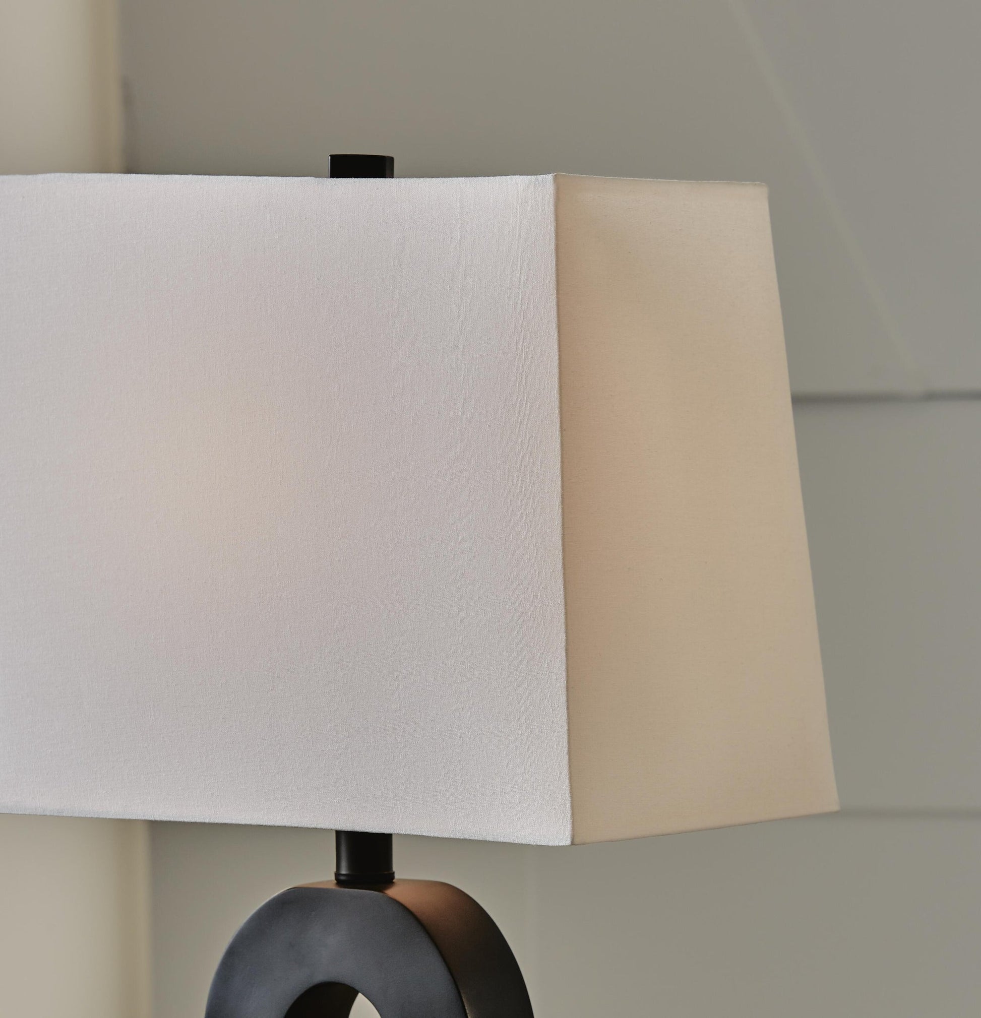Markellton Poly Table Lamp (2/CN) Signature Design by Ashley®