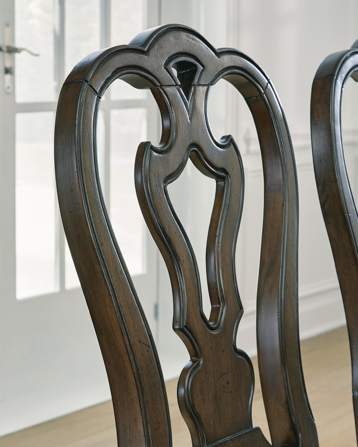 Maylee Dining UPH Side Chair (2/CN) Signature Design by Ashley®