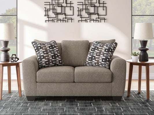 Triston-Peaks Loveseat Benchcraft®
