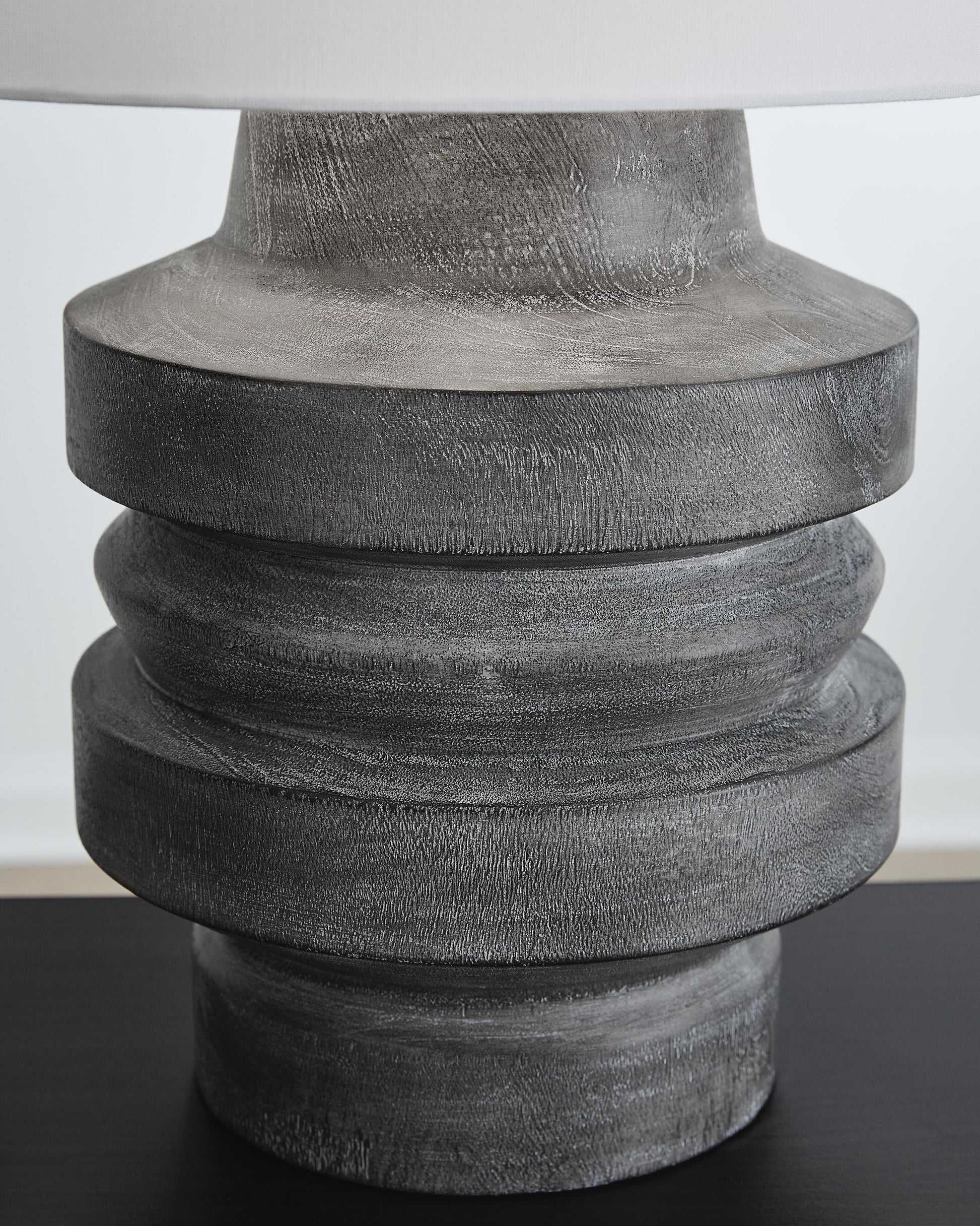 Wahida Poly Table Lamp (1/CN) Signature Design by Ashley®