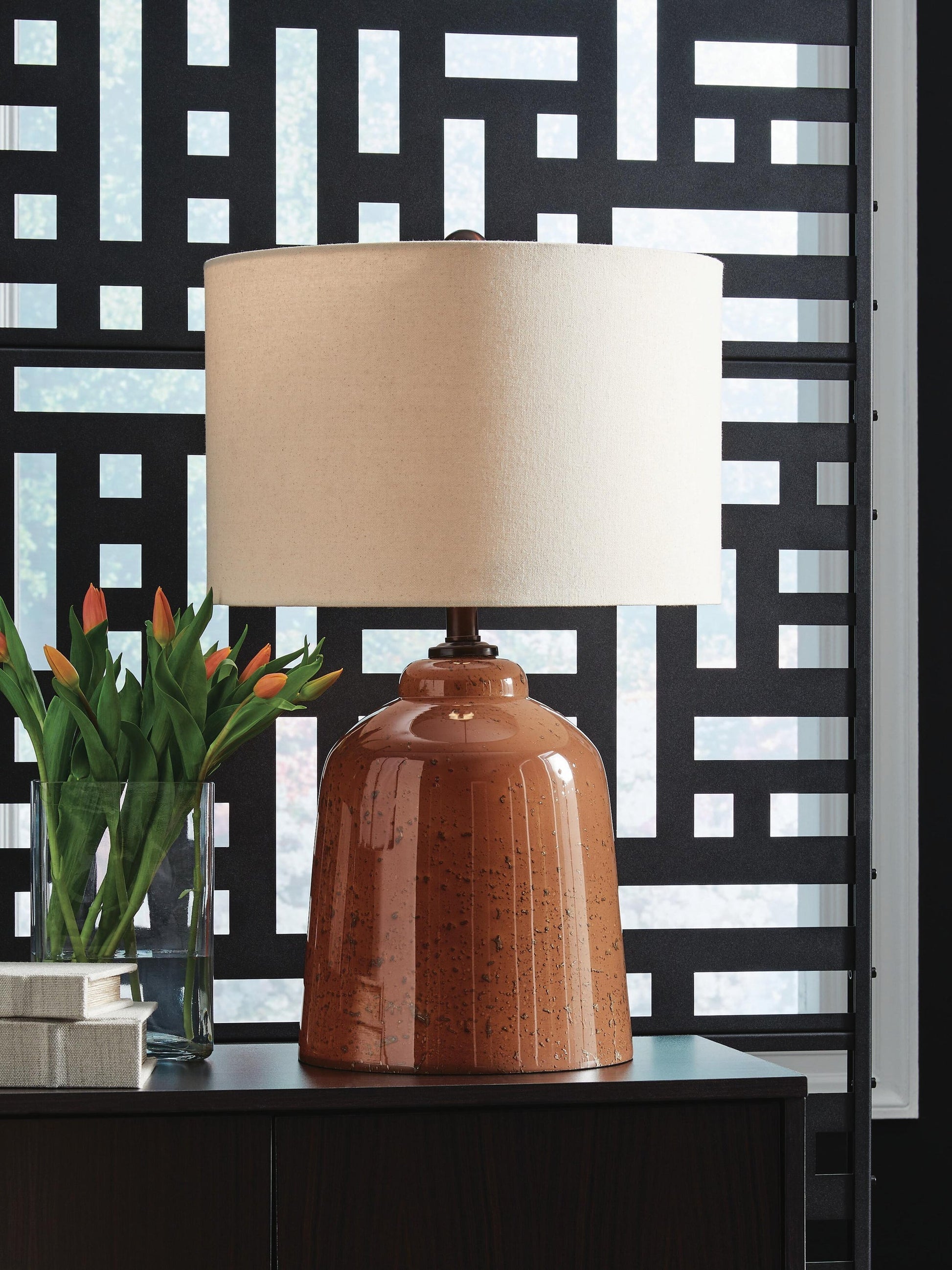 Aaleahya Glass Table Lamp (1/CN) Signature Design by Ashley®