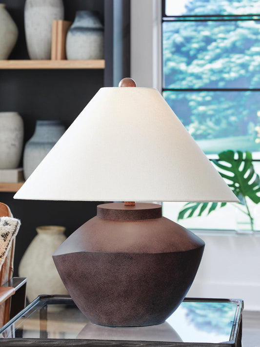 Honsworth Poly Table Lamp (1/CN) Signature Design by Ashley®