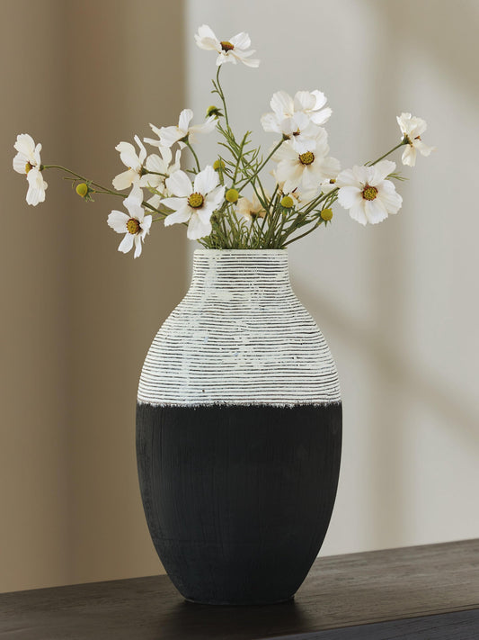 Girtha Vase Signature Design by Ashley®