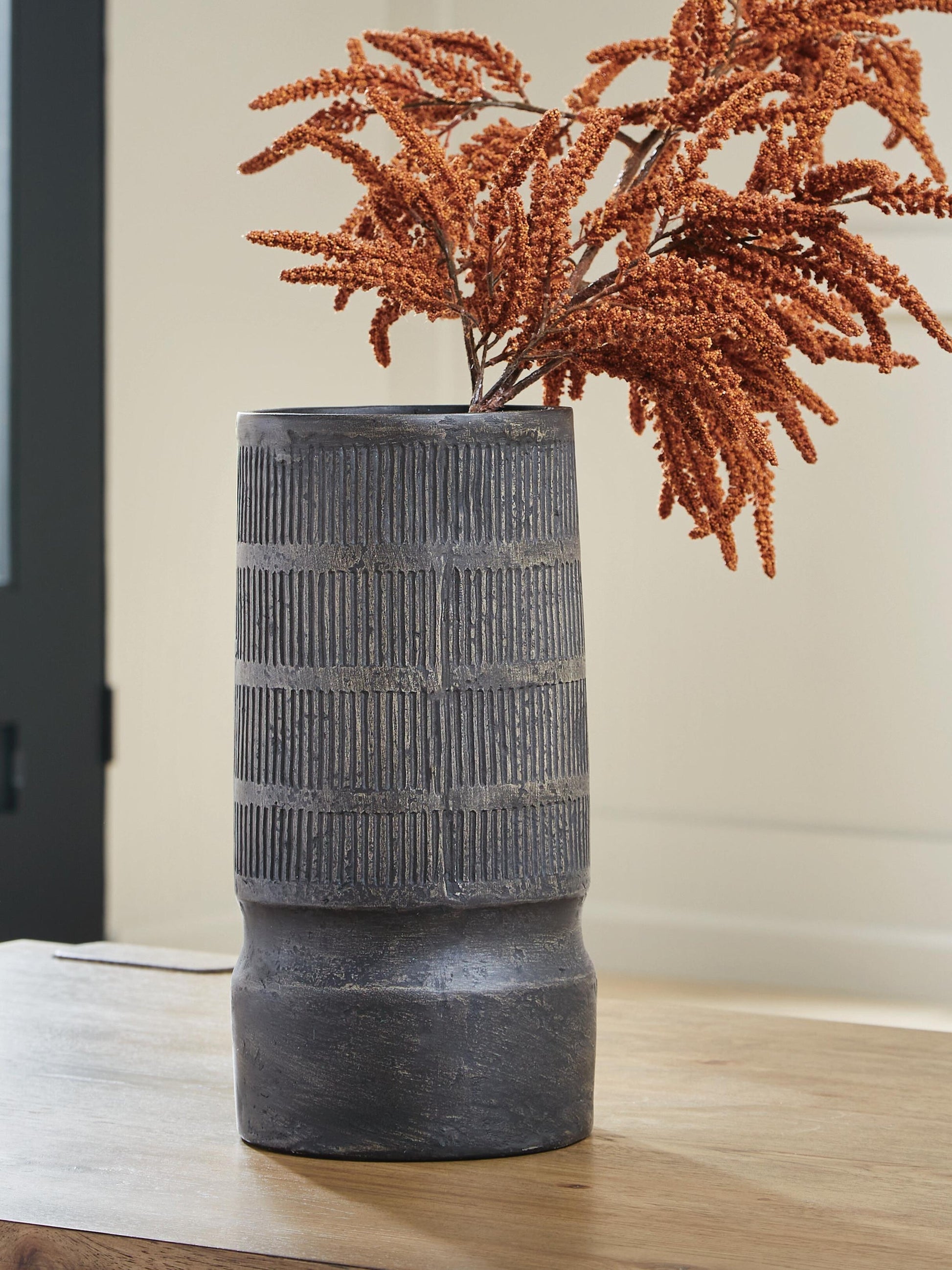 Beninworth Vase Signature Design by Ashley®