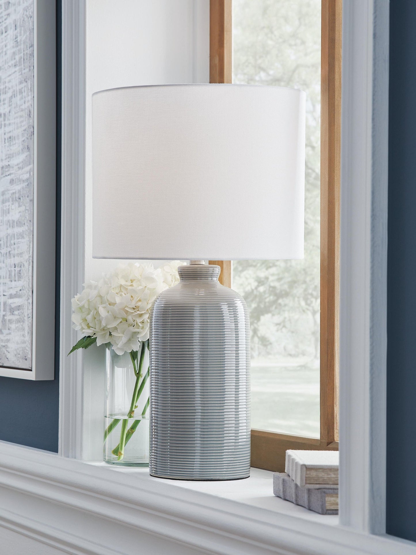 Wimlow Ceramic Table Lamp (1/CN) Signature Design by Ashley®