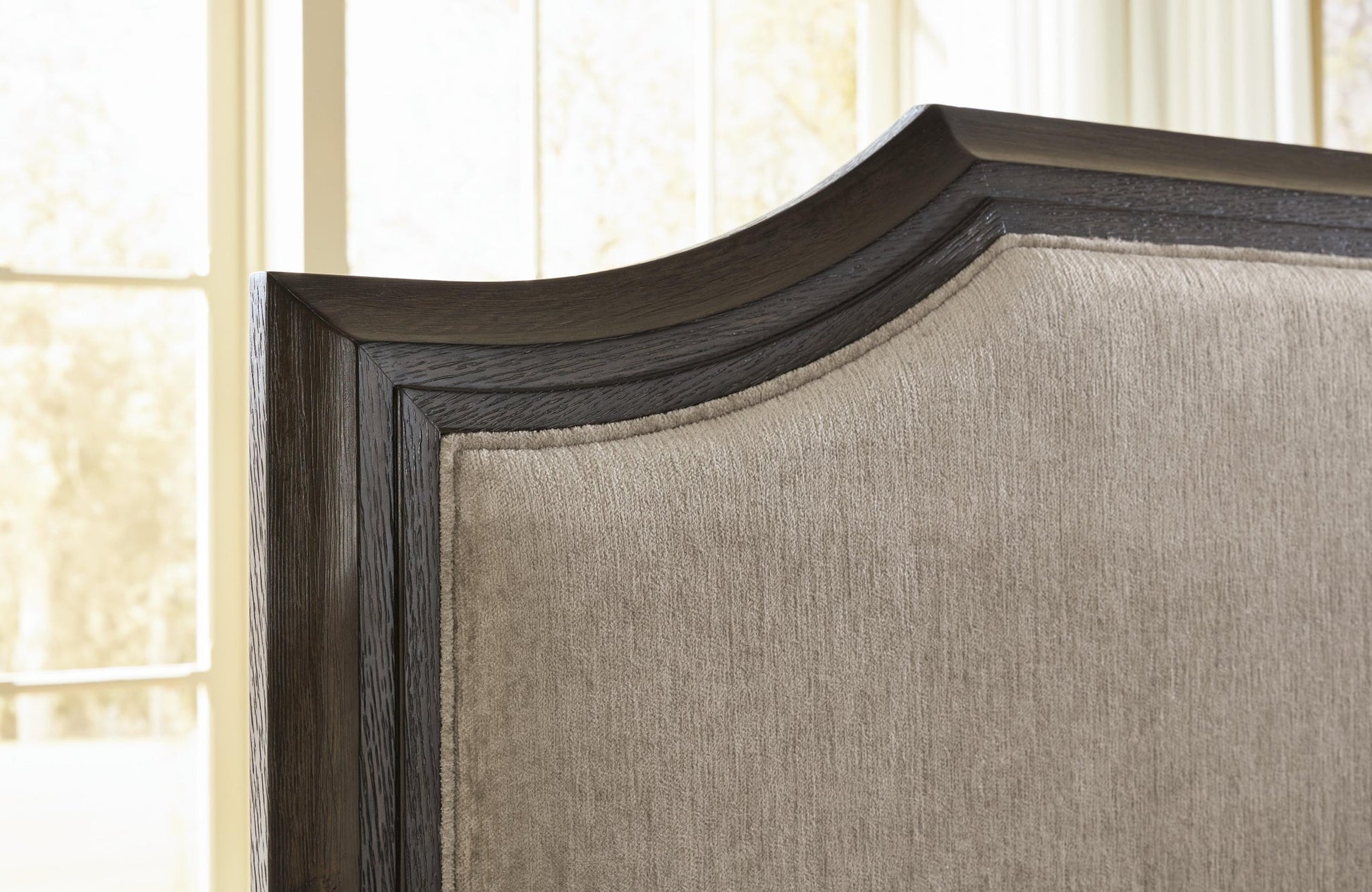 Wickenger California  Upholstered Panel Bed Signature Design by Ashley®