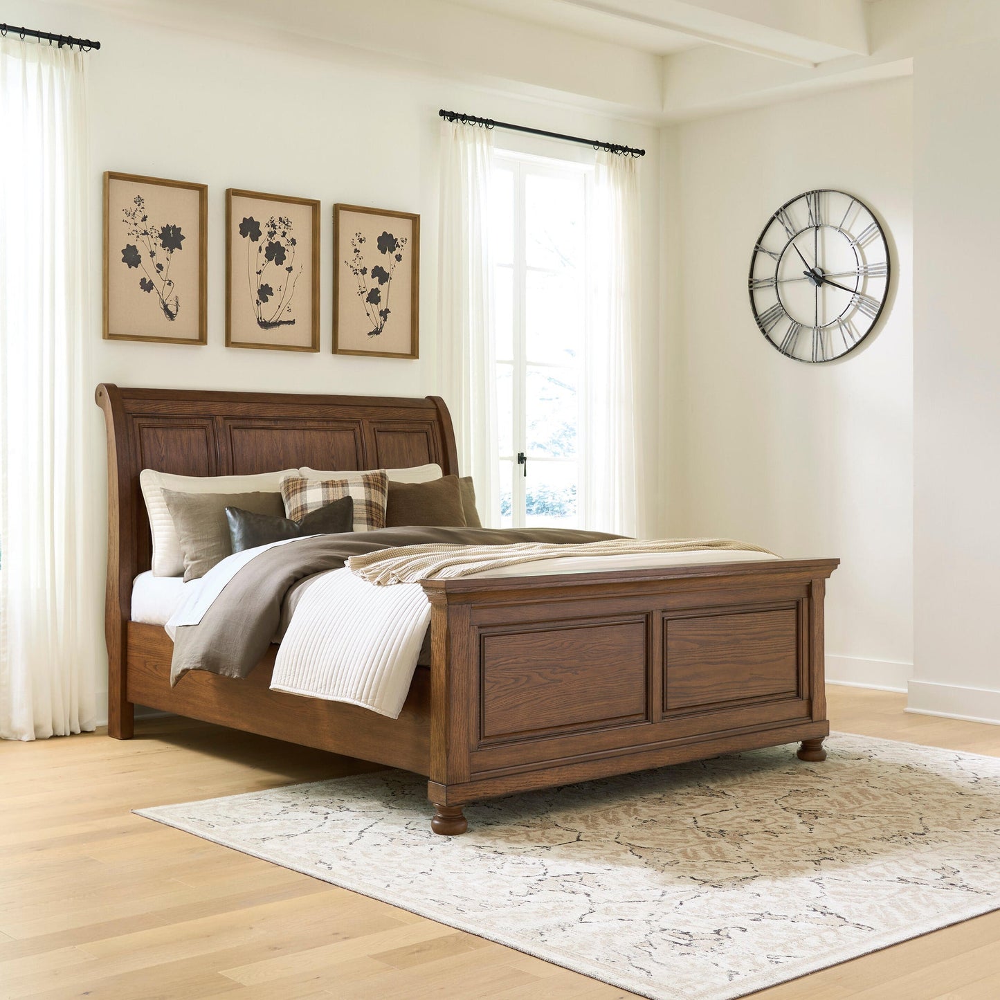 Zackaryn  Sleigh Bed Signature Design by Ashley®