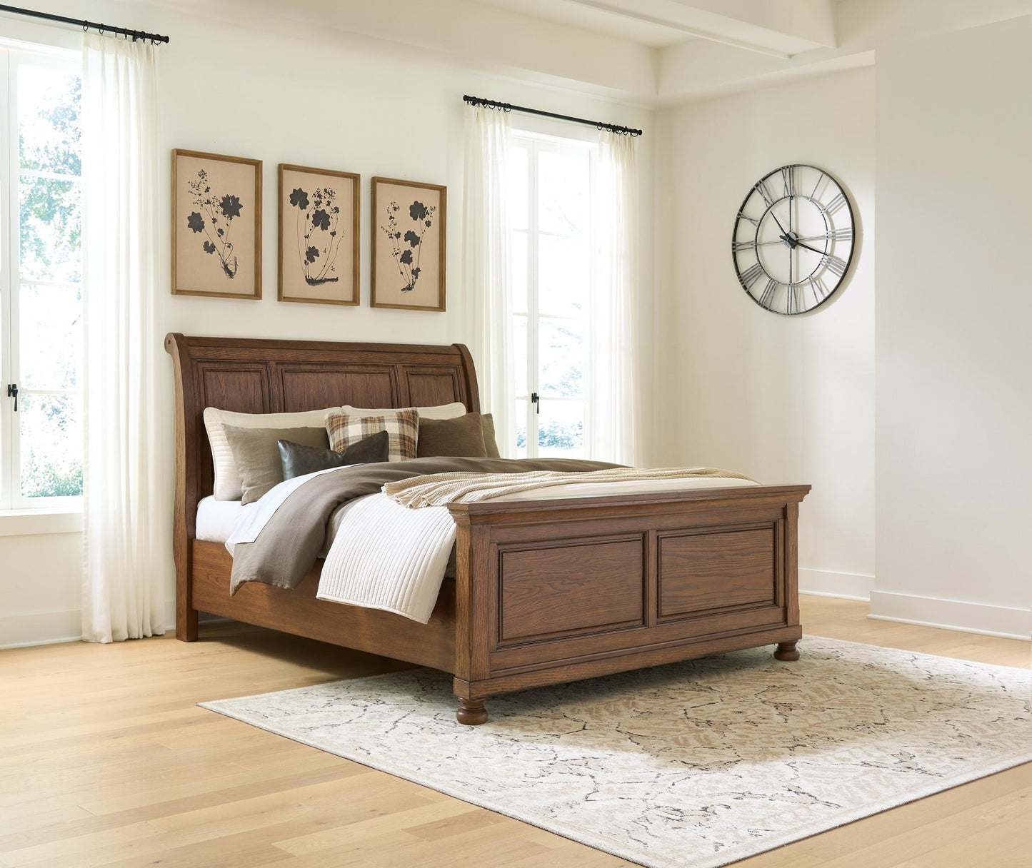 Zackaryn  Sleigh Bed Signature Design by Ashley®