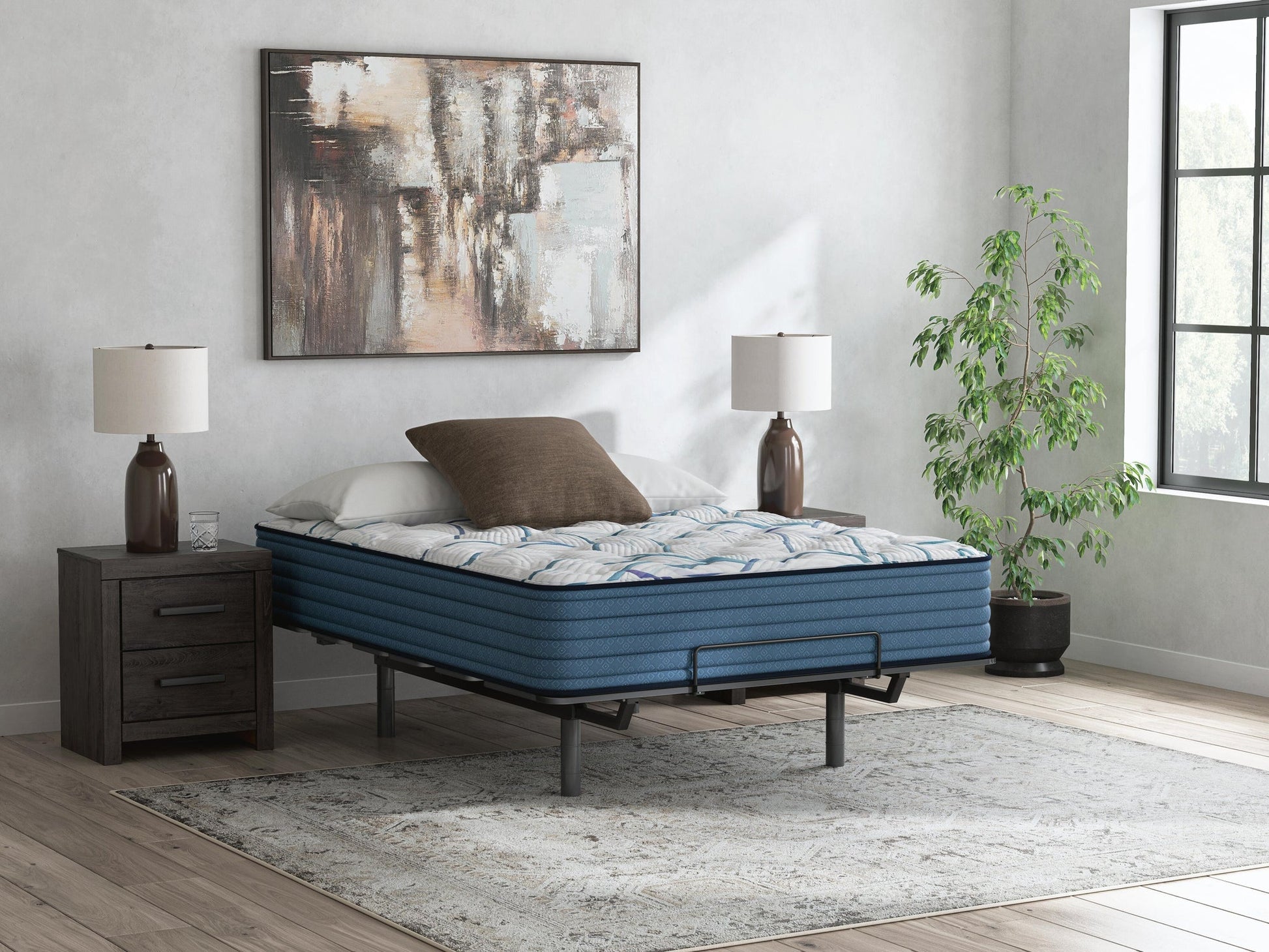 Limited Edition Plush 3.0  Mattress Sierra Sleep® by Ashley