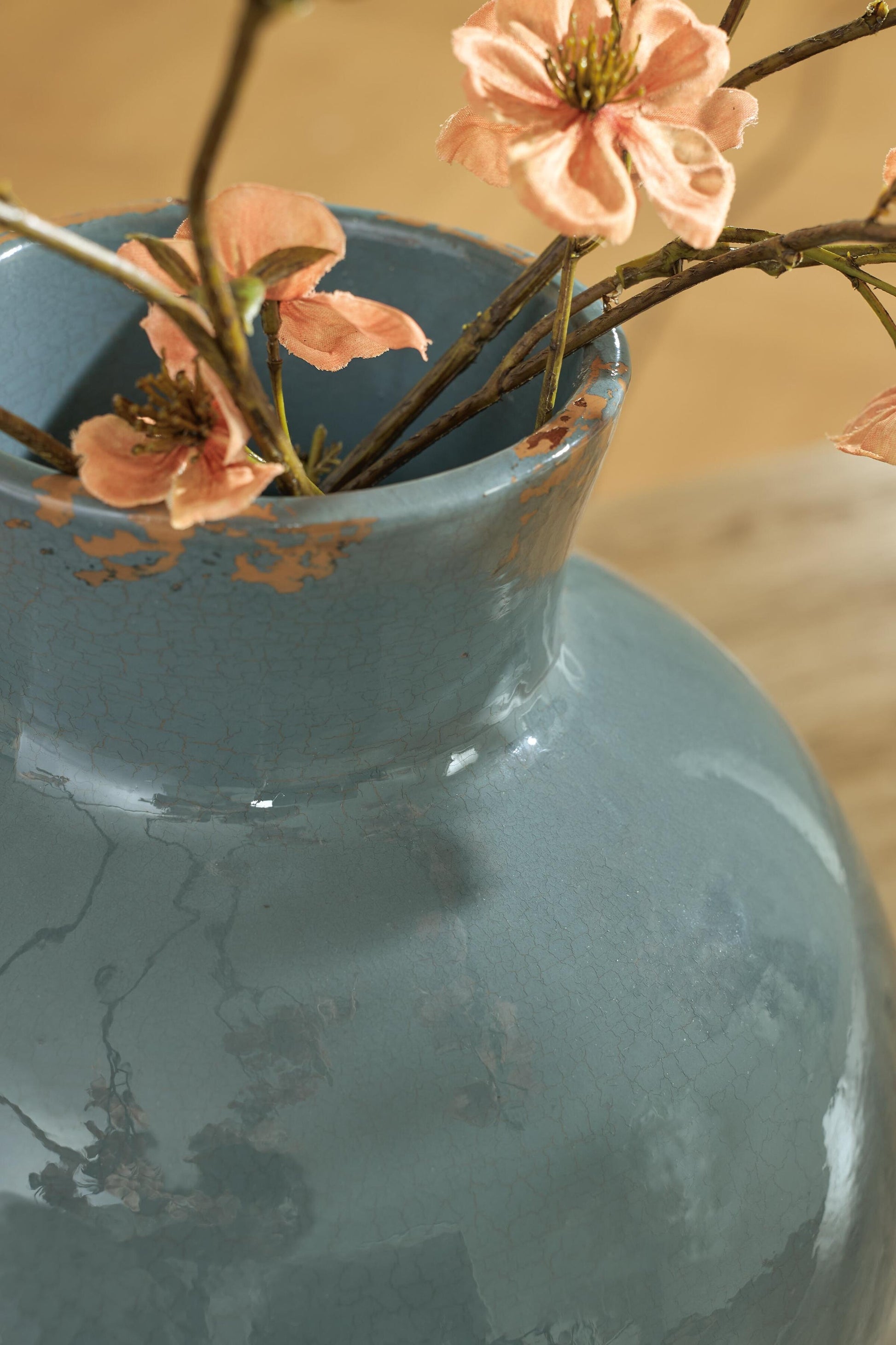 Giliburgh Vase Signature Design by Ashley®