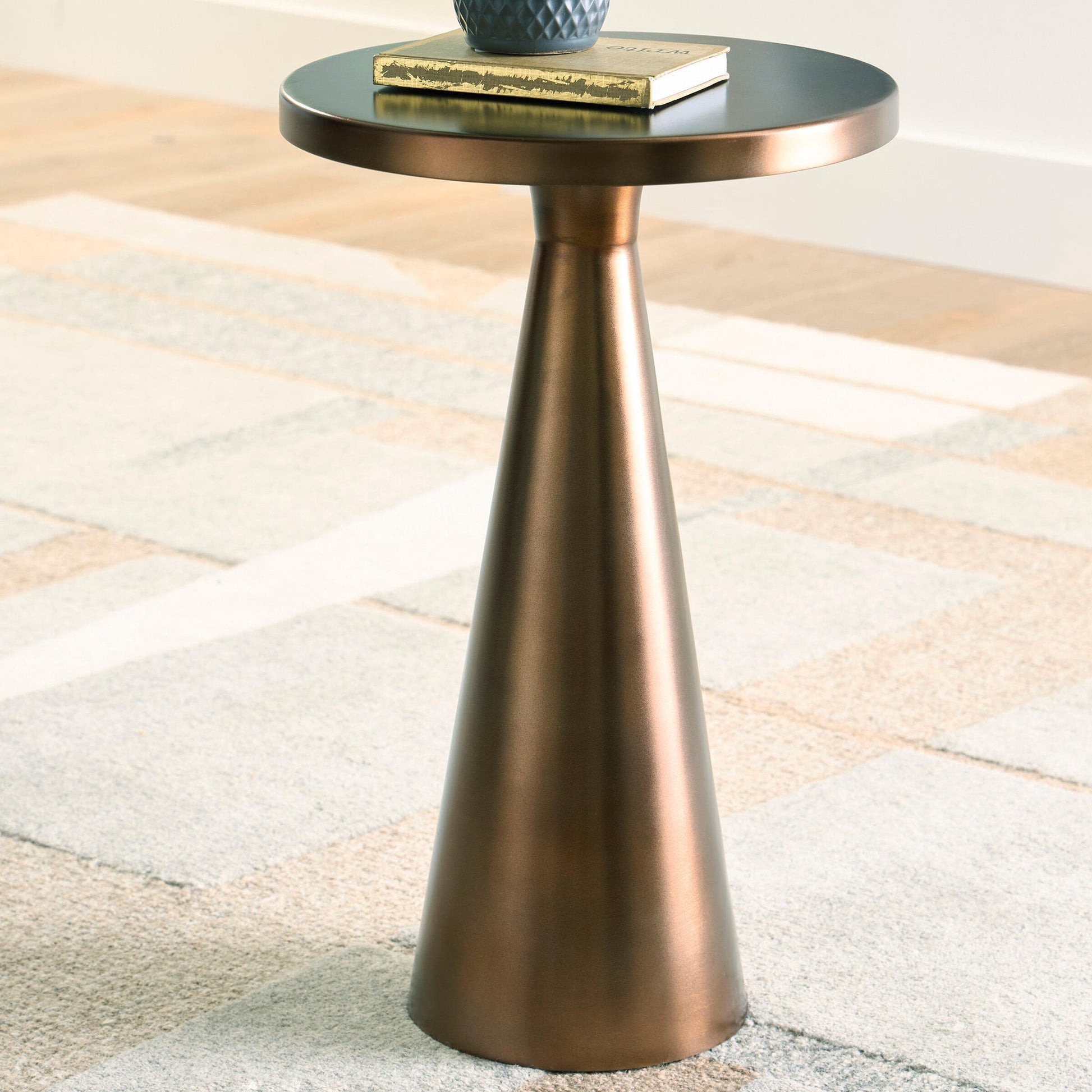 Budington Accent Table Signature Design by Ashley®