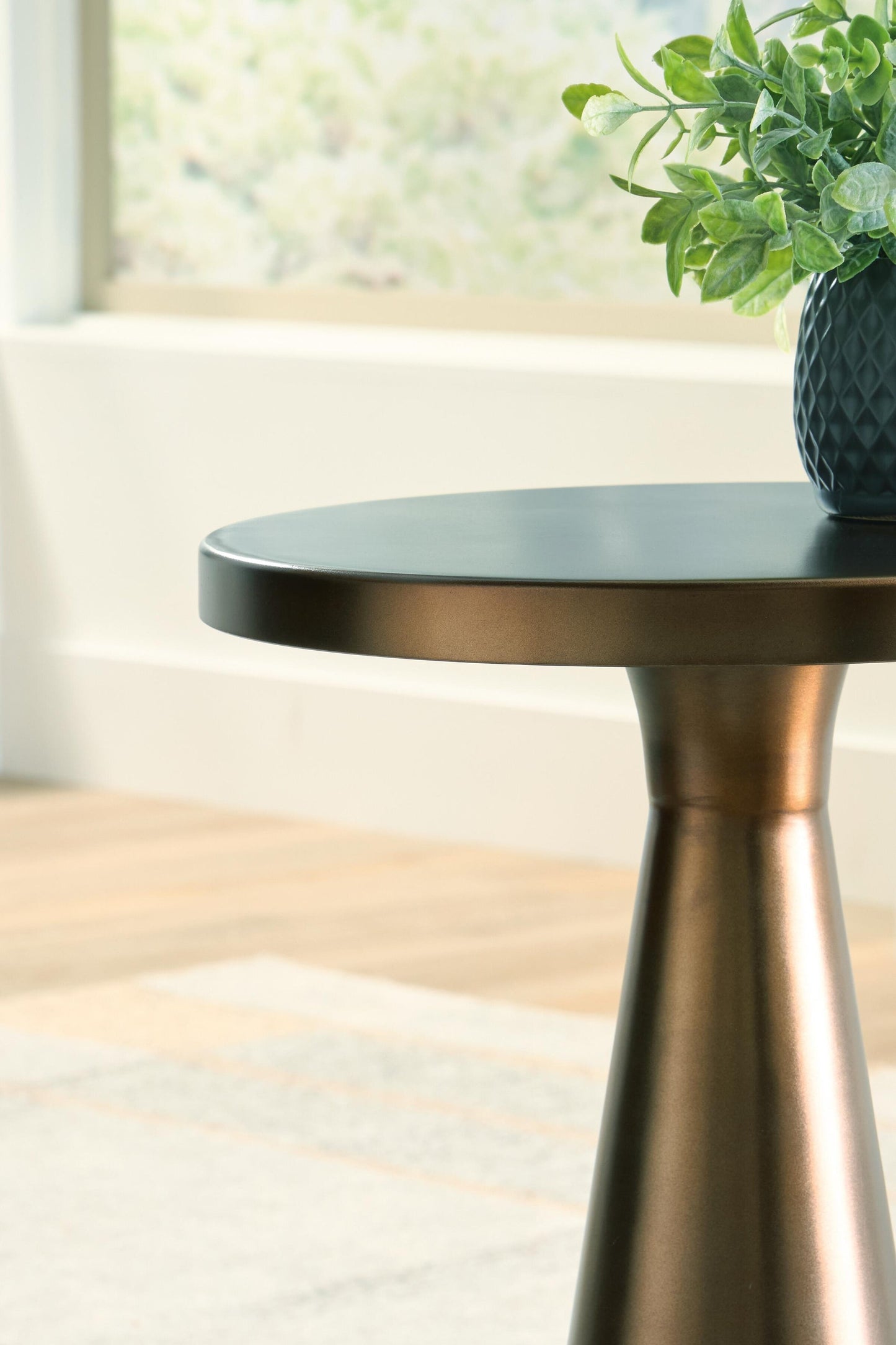 Budington Accent Table Signature Design by Ashley®
